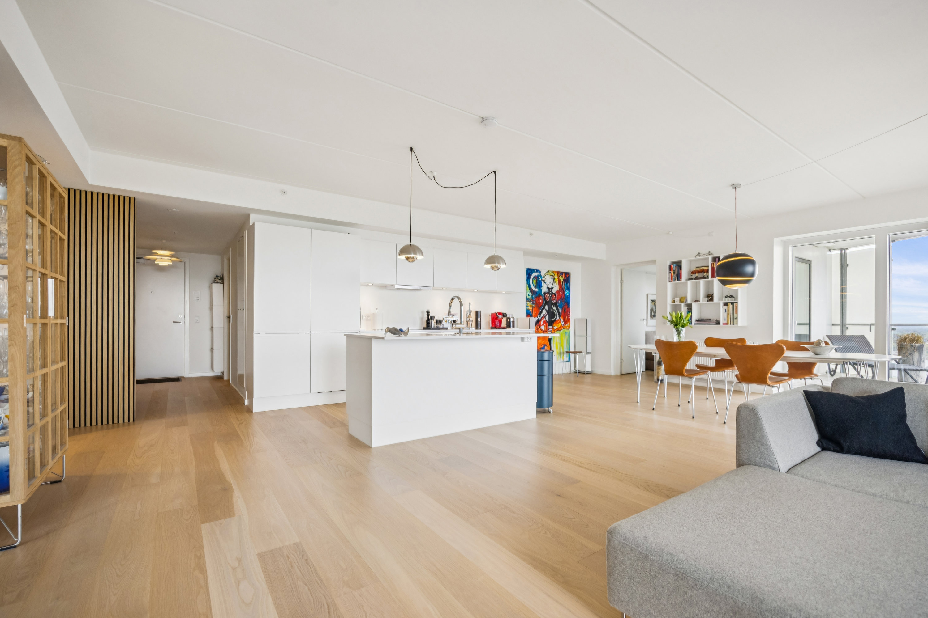 Fremhævet stue billede i fuldskærmstilstand. Billede af Julius Posselts Vej 3A, 15. 2., 9400 Nørresundby