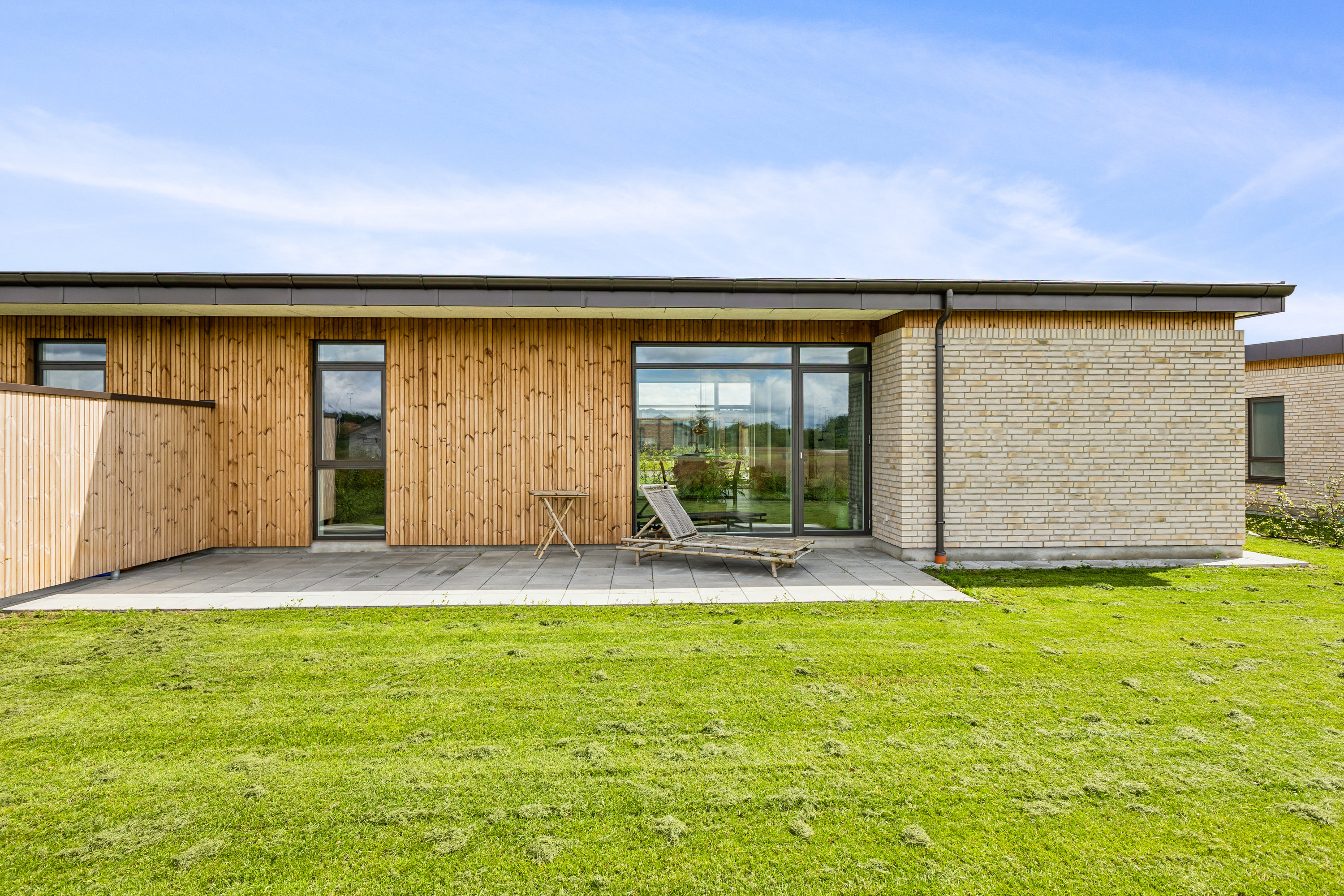 Miniaturebillede 1: . Billede af Skalmejevej 105, 7451 Sunds