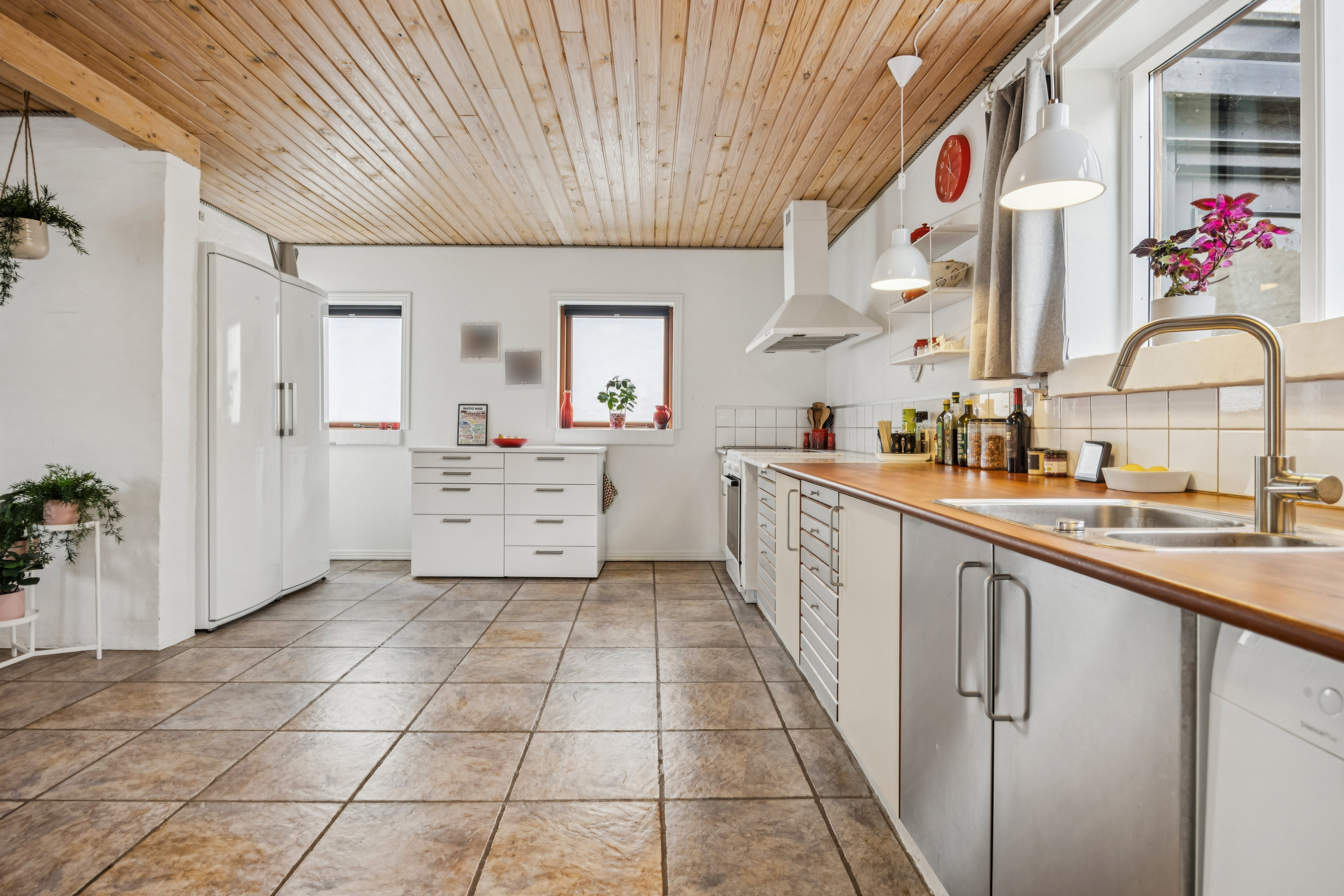 Fremhævet køkken billede i fuldskærmstilstand. Billede af Halsvej 253, Vester Hassing, 9310 Vodskov