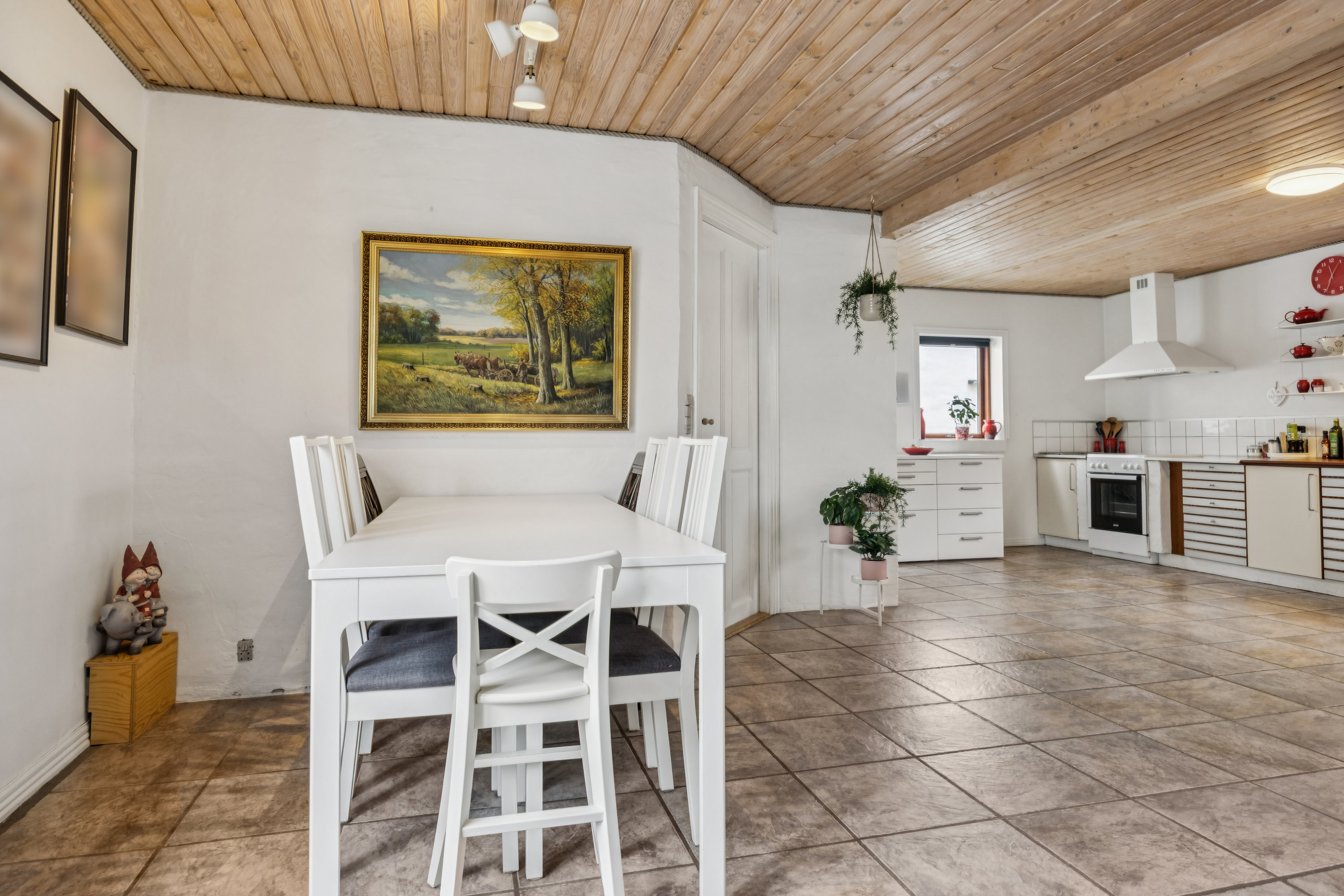 Fremhævet stue billede i fuldskærmstilstand. Billede af Halsvej 253, Vester Hassing, 9310 Vodskov