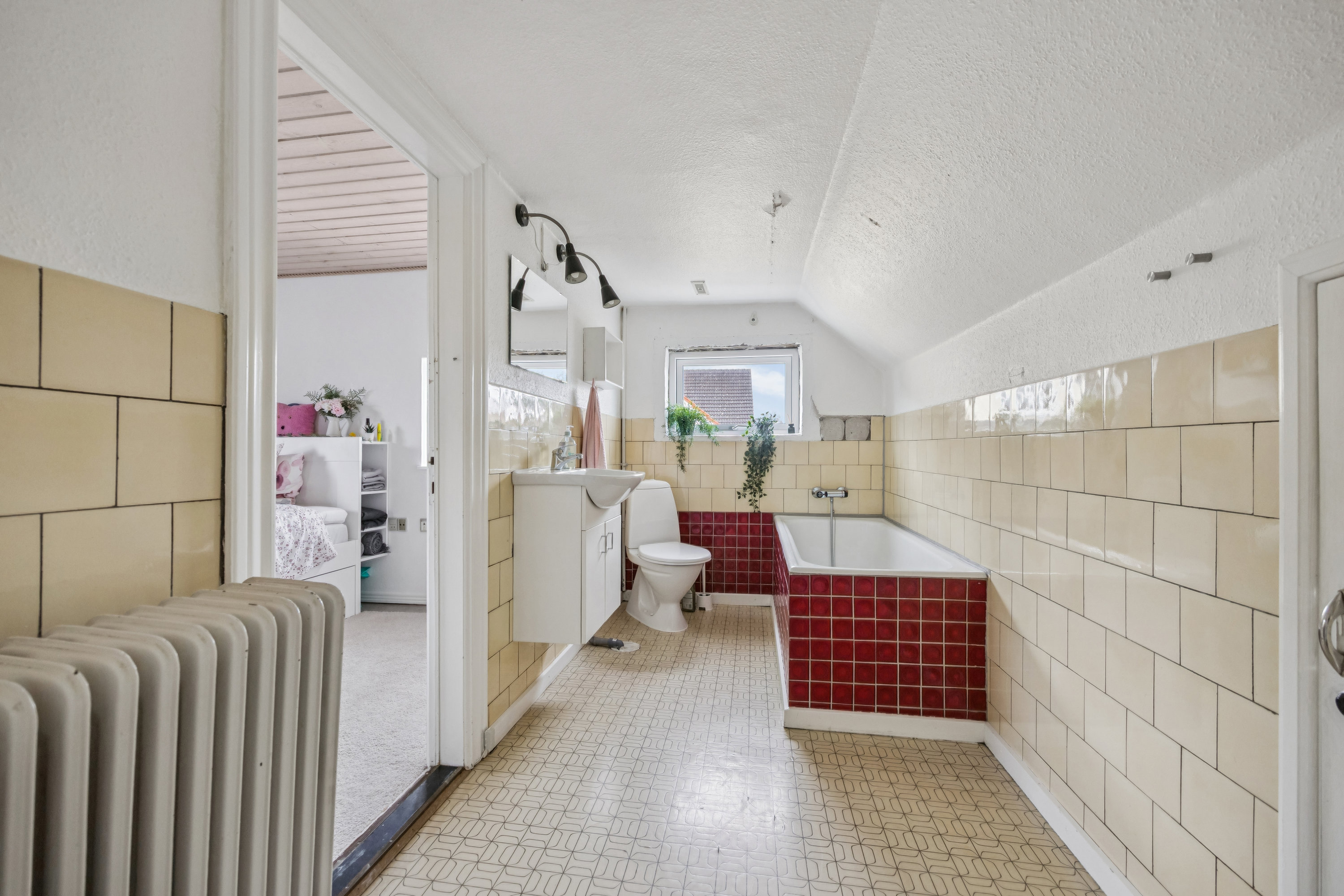 Fremhævet badeværelse billede i fuldskærmstilstand. Billede af Halsvej 253, Vester Hassing, 9310 Vodskov