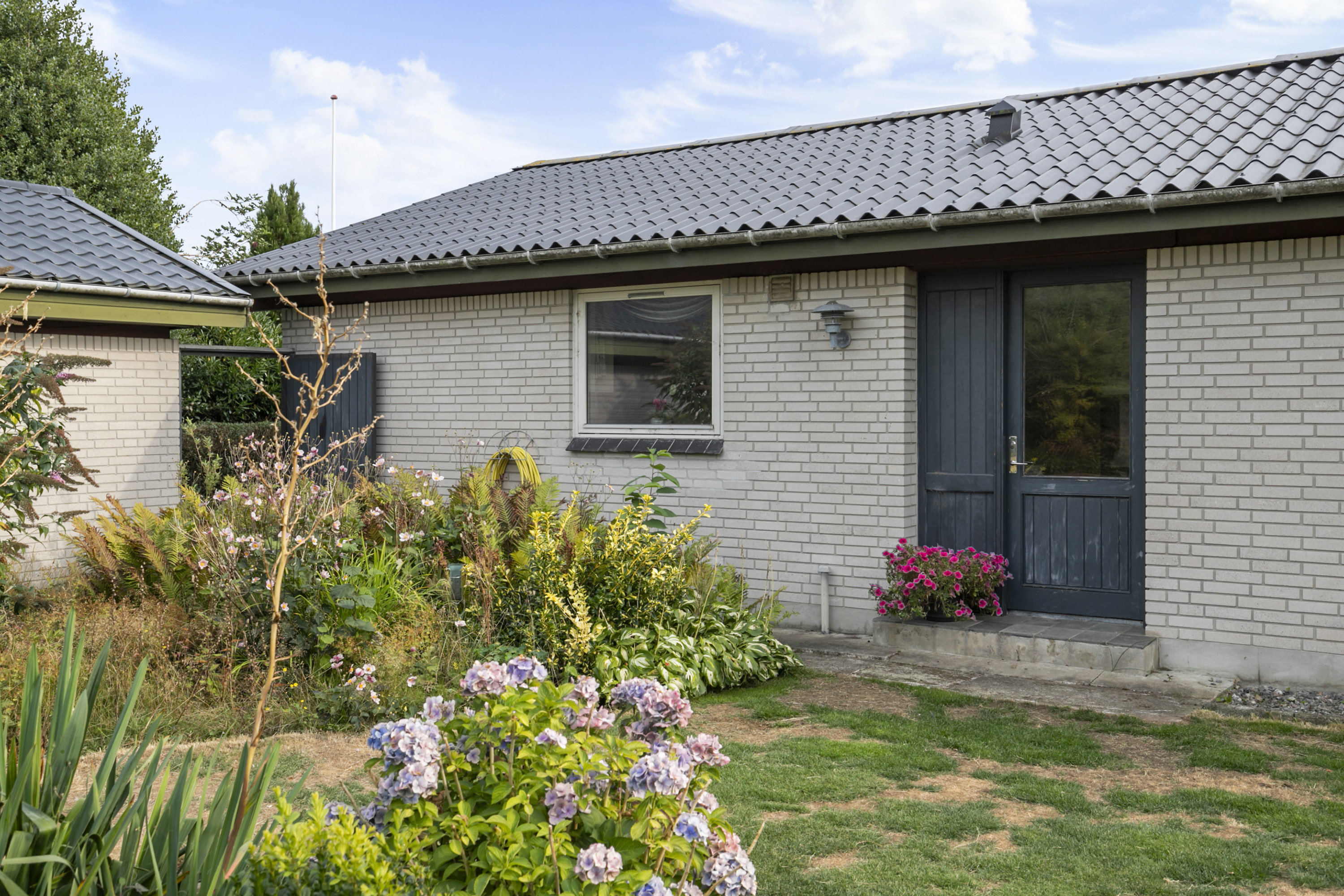 Fremhævet have billede i fuldskærmstilstand. Billede af Østerled 7, 9600 Aars