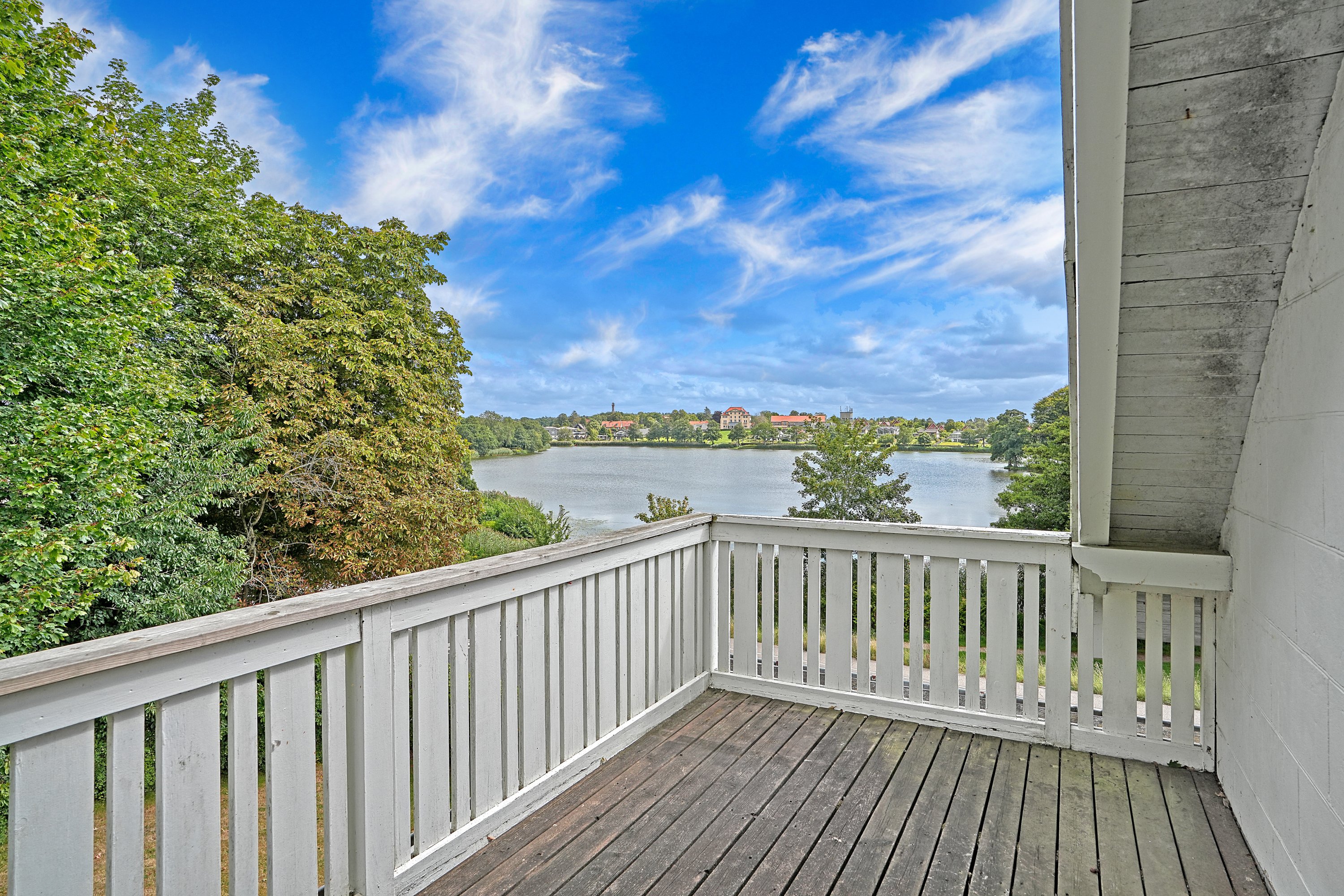 Fremhævet altan billede i fuldskærmstilstand. Billede af Hornebyvej 10A, 3100 Hornbæk