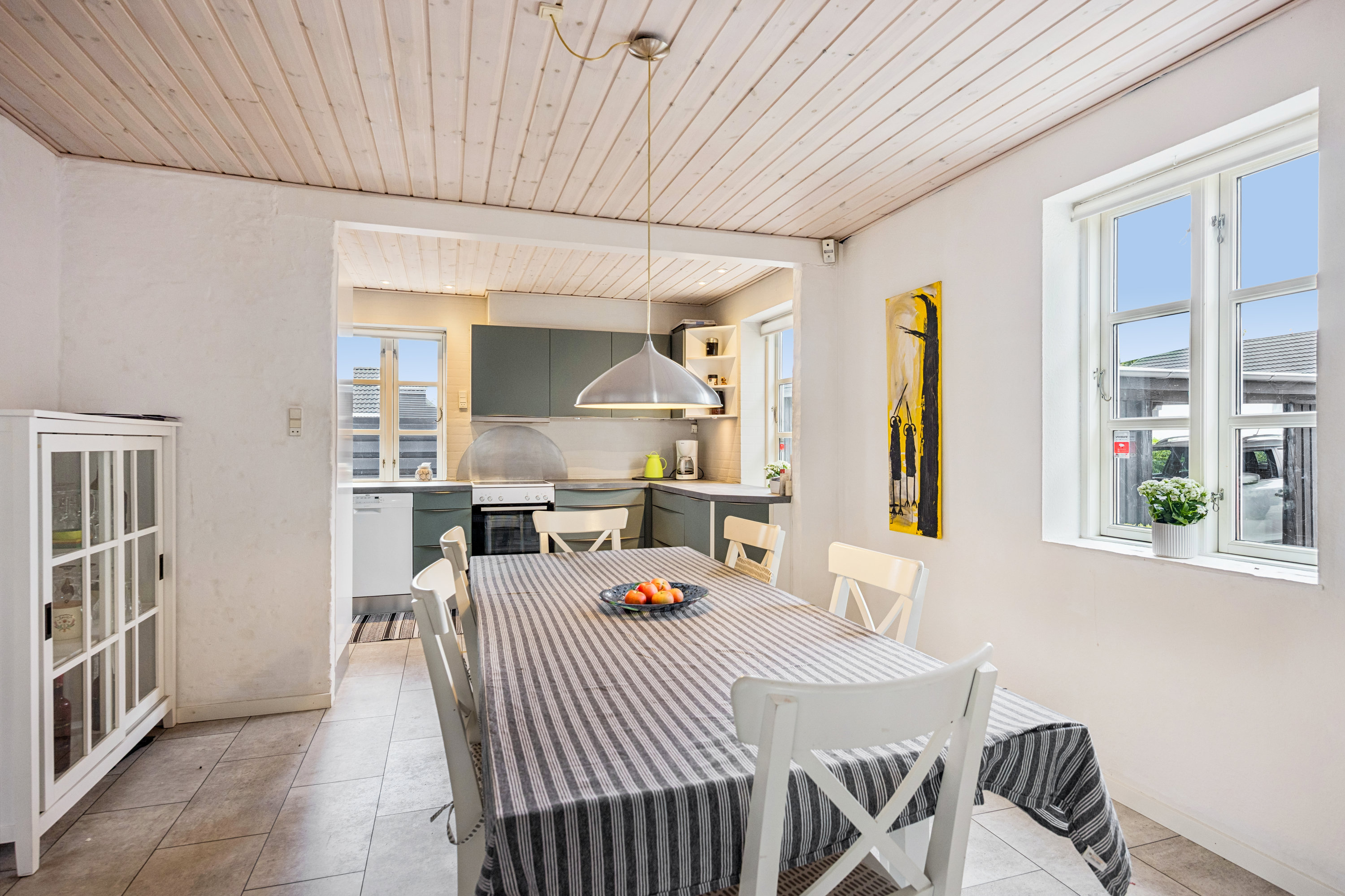 Fremhævet spisestue billede i fuldskærmstilstand. Billede af Vodskov Kirkevej 29, 9310 Vodskov