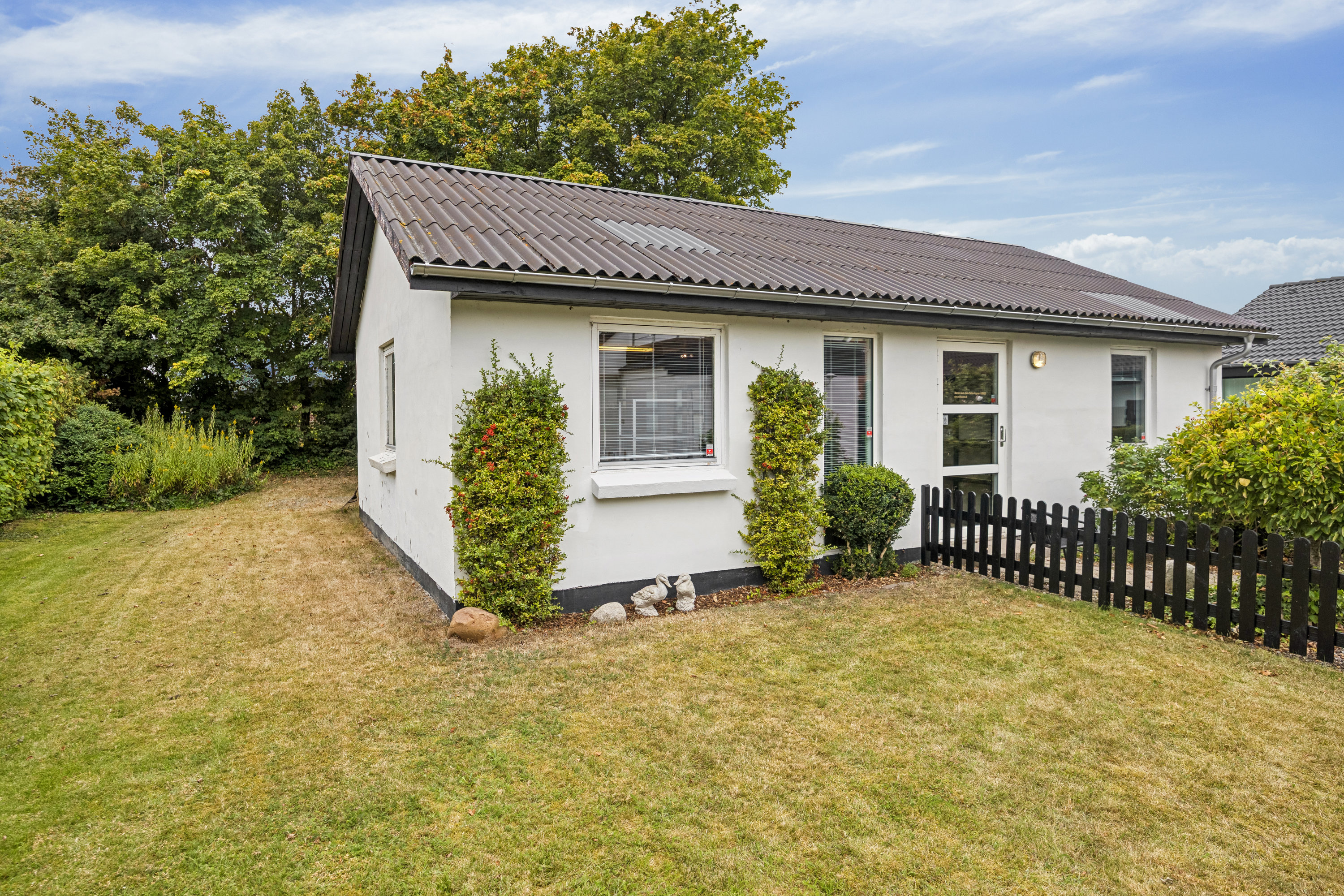 Fremhævet butik billede i fuldskærmstilstand. Billede af Vodskov Kirkevej 29, 9310 Vodskov