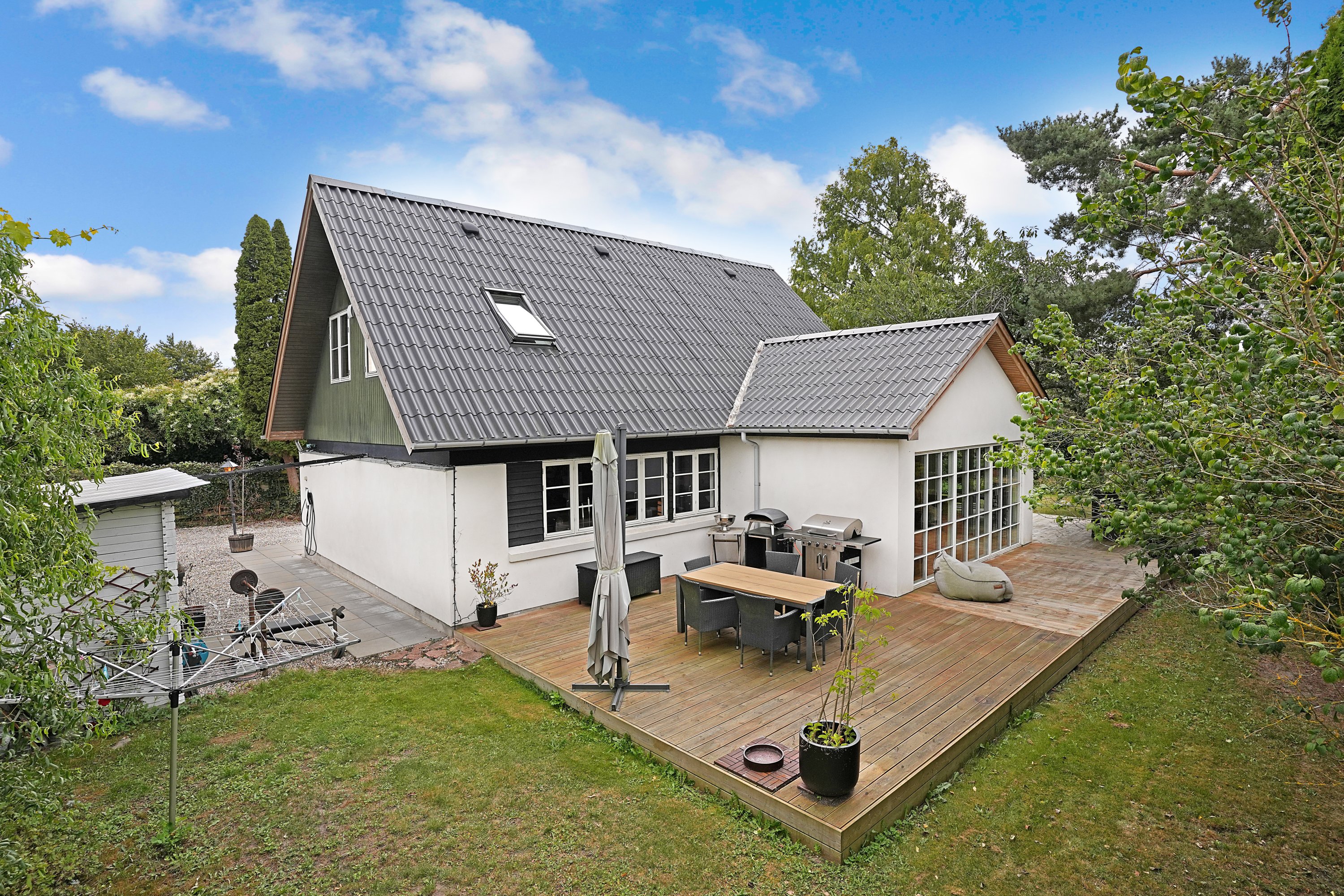 Fremhævet ejendommen billede i fuldskærmstilstand. Billede af Svalegangen 3, 2680 Solrød Strand