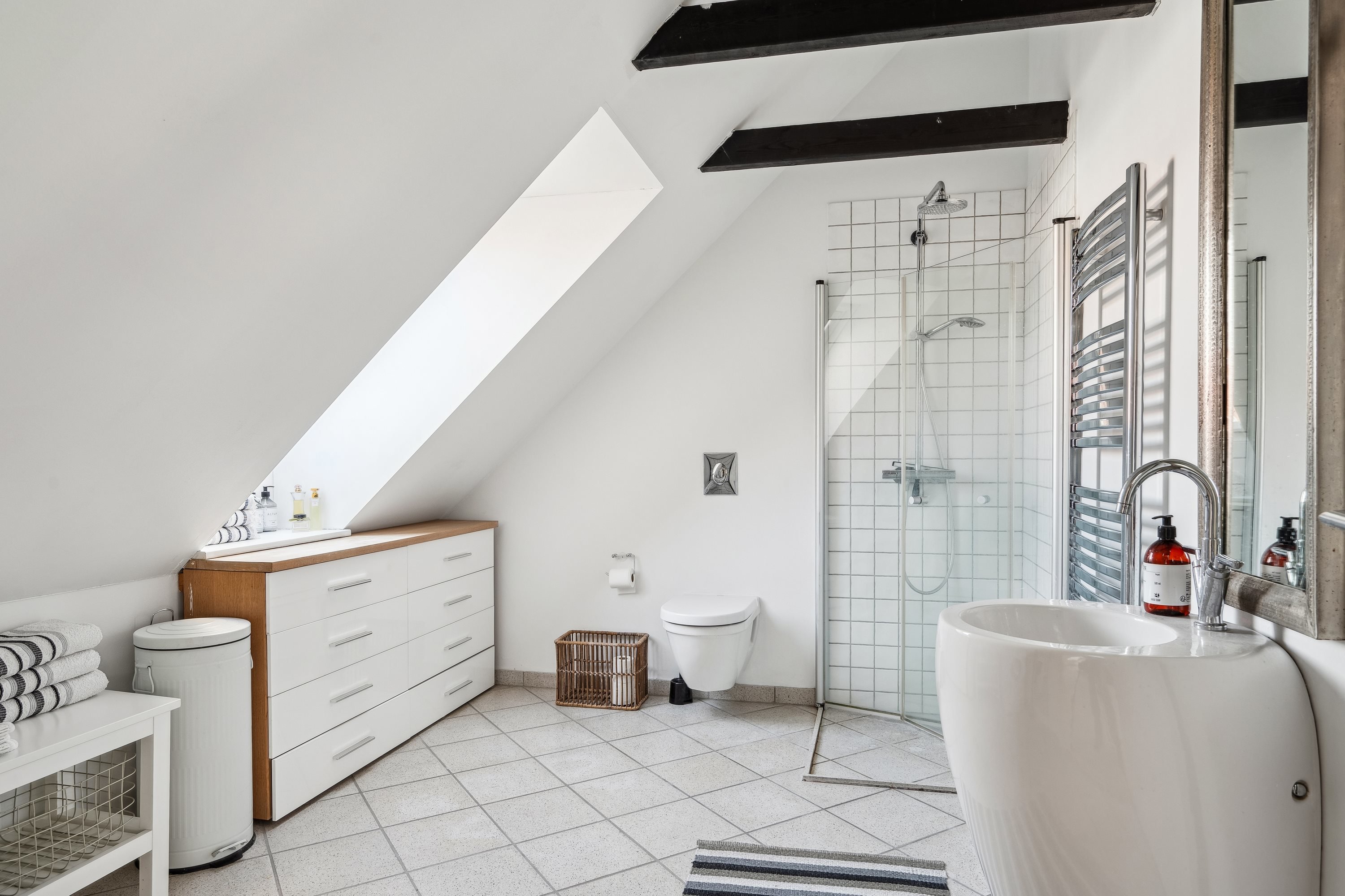 Fremhævet  billede i fuldskærmstilstand. Billede af Adelgade 3A, 1., 8400 Ebeltoft