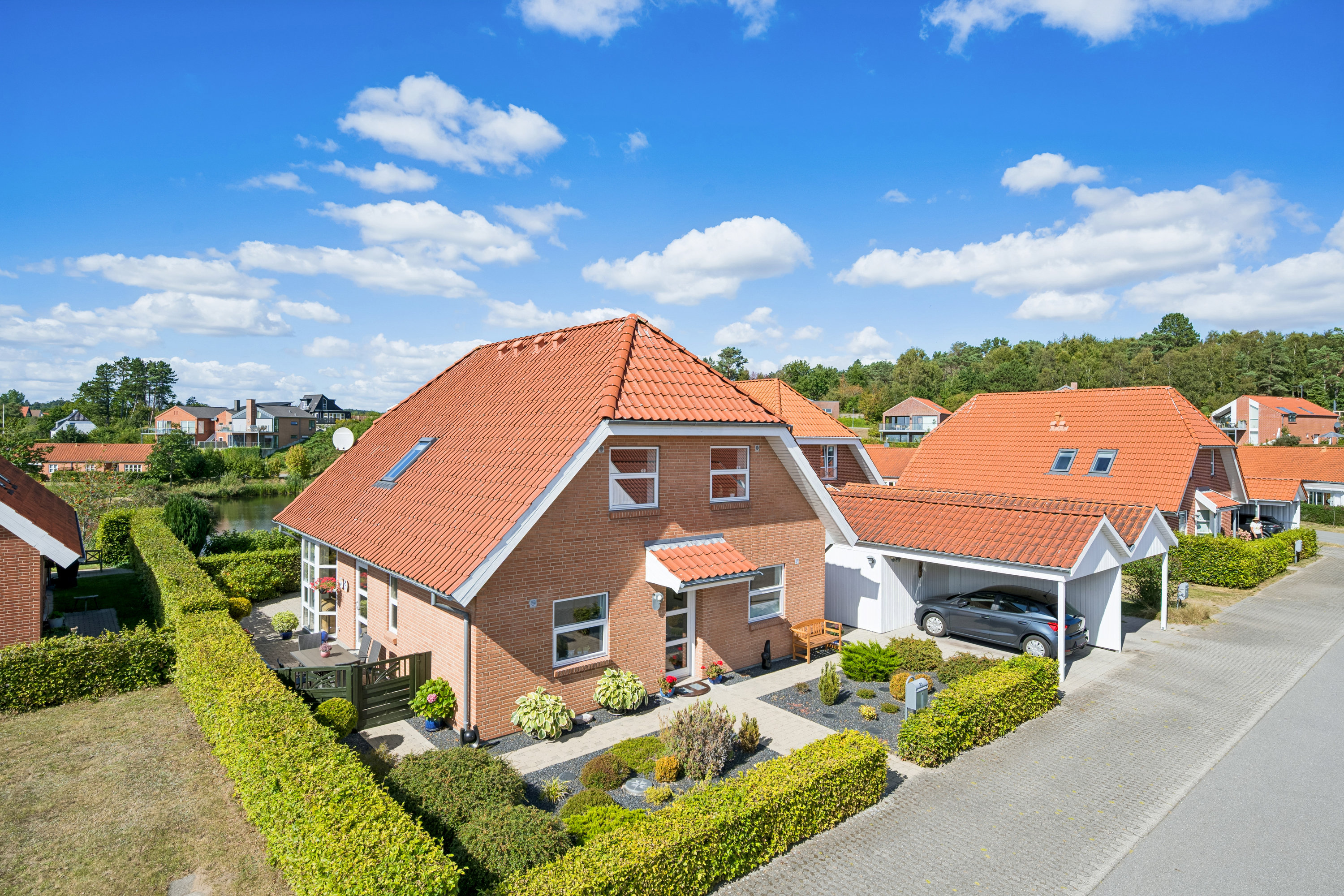 Fremhævet ejendom 1 billede i fuldskærmstilstand. Billede af Strandparken 21, Vibæk Strand, 8400 Ebeltoft