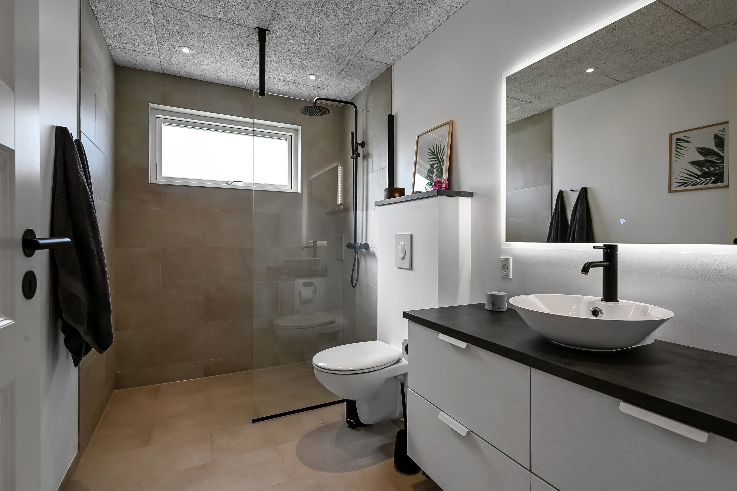 Fremhævet badeværelse billede i fuldskærmstilstand. Billede af Thagårdvej 4, Humlum, 7600 Struer