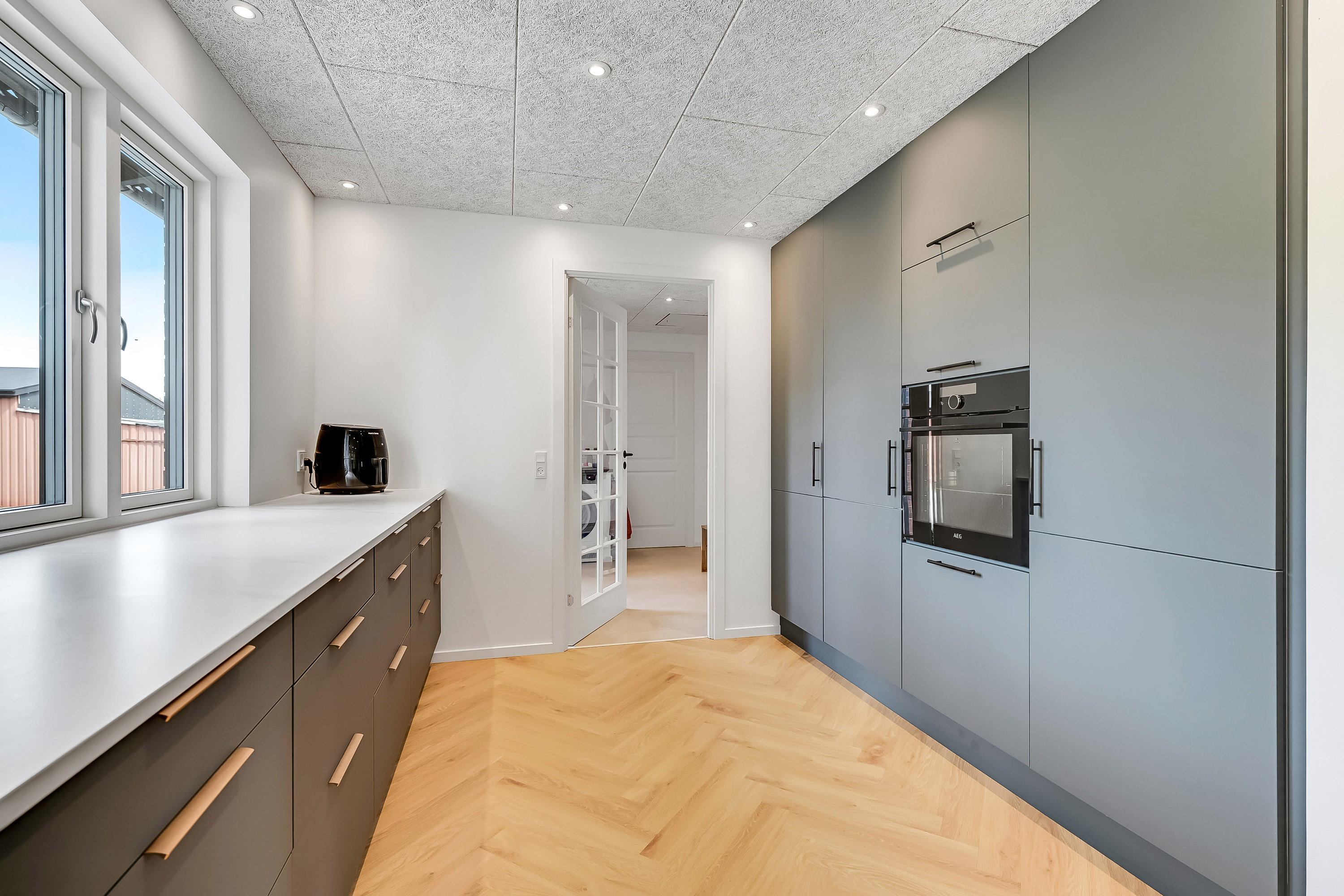 Fremhævet køkken billede i fuldskærmstilstand. Billede af Thagårdvej 4, Humlum, 7600 Struer