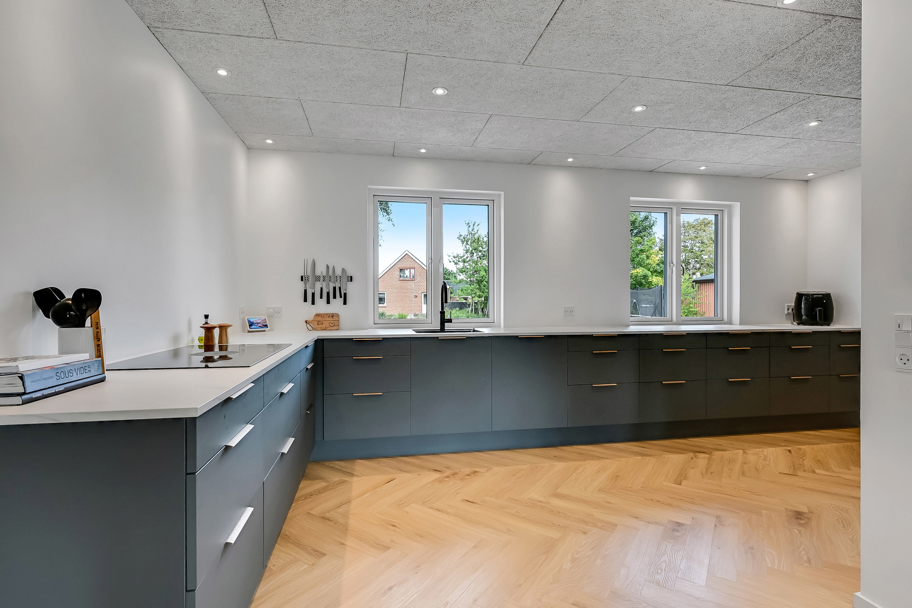 Fremhævet køkken billede i fuldskærmstilstand. Billede af Thagårdvej 4, Humlum, 7600 Struer