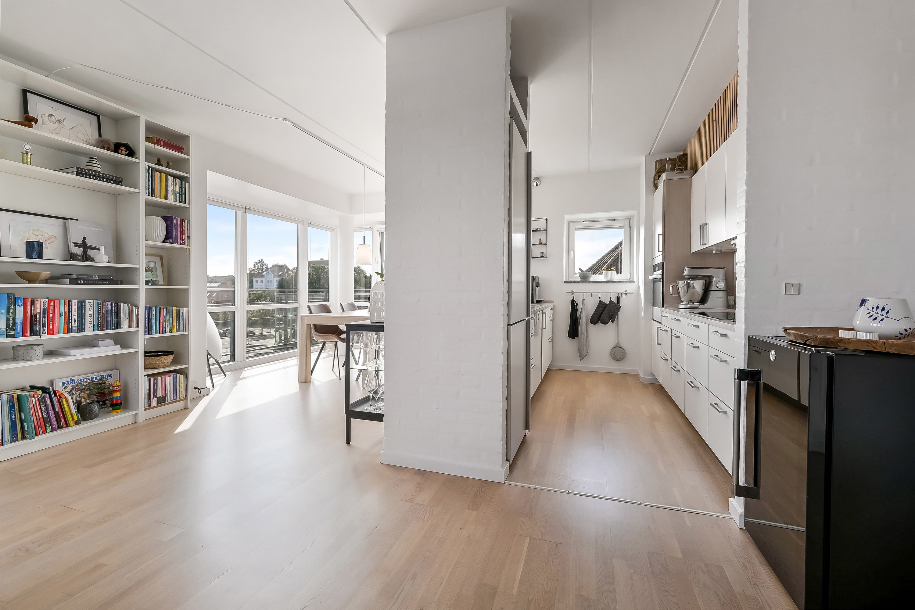 Fremhævet stue billede i fuldskærmstilstand. Billede af Smedegade 2, 3. th., 7600 Struer