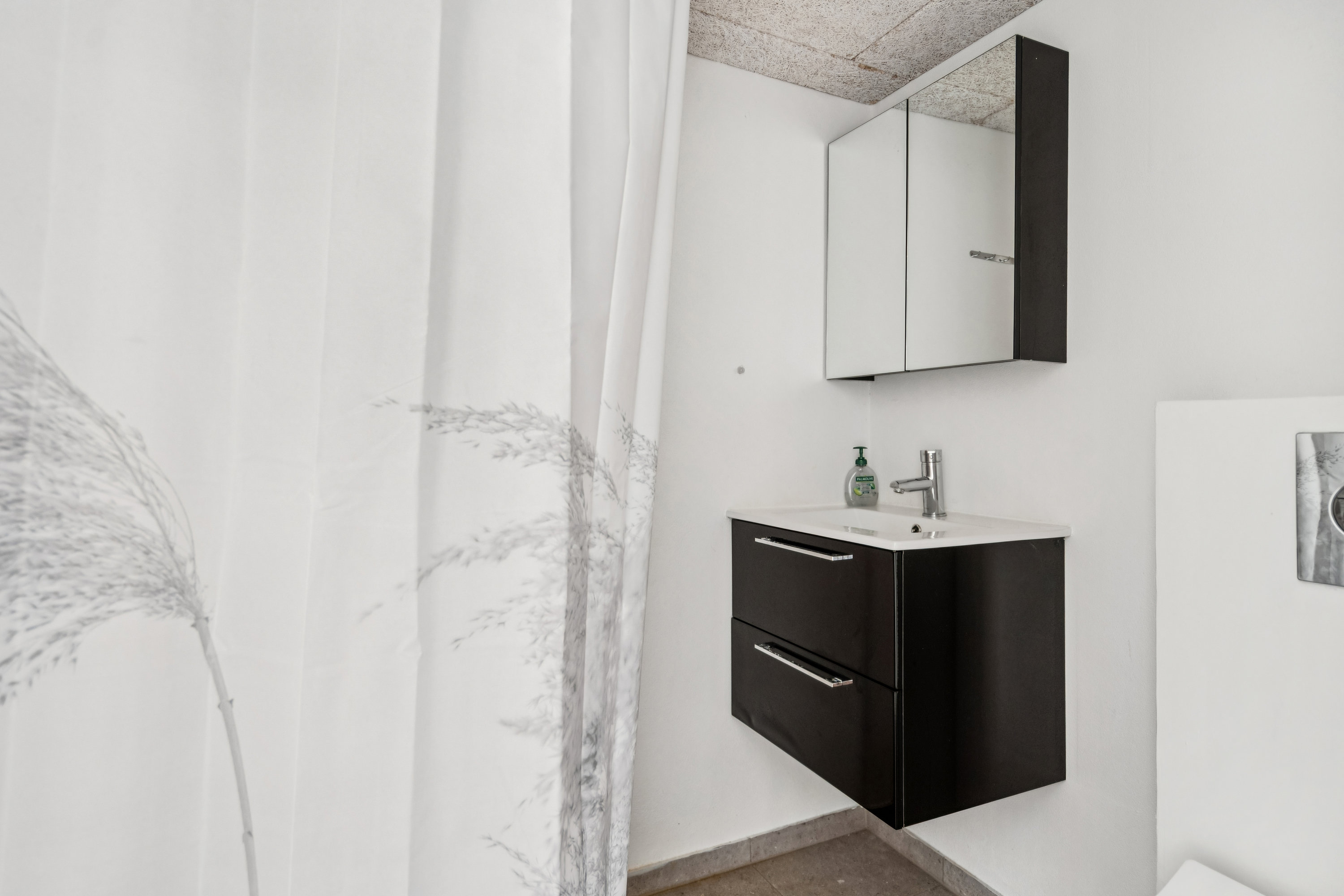 Fremhævet badeværelse billede i fuldskærmstilstand. Billede af Kong Eriks Vej 7A, 9990 Skagen