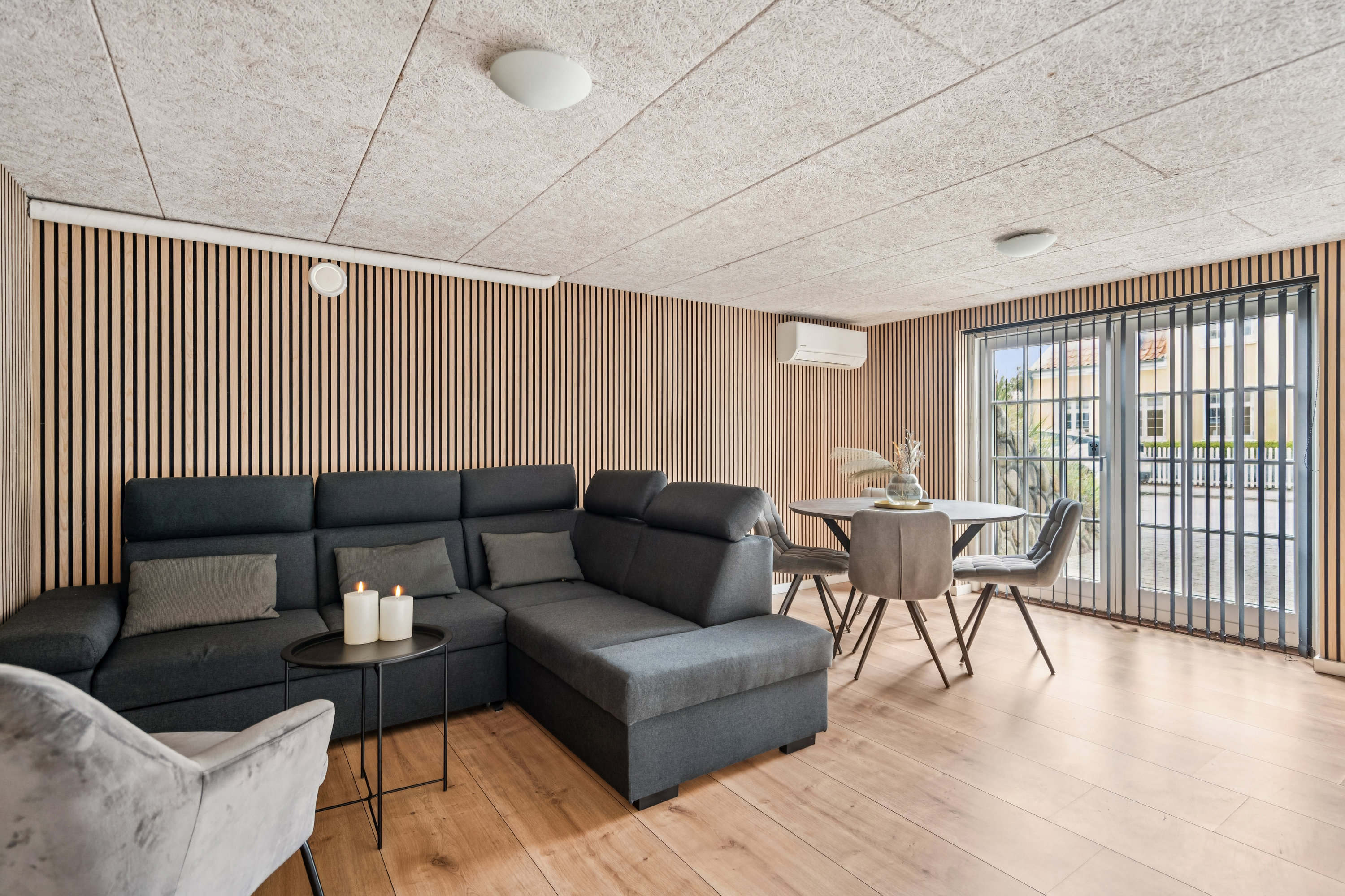 Fremhævet stue billede i fuldskærmstilstand. Billede af Kong Eriks Vej 7A, 9990 Skagen