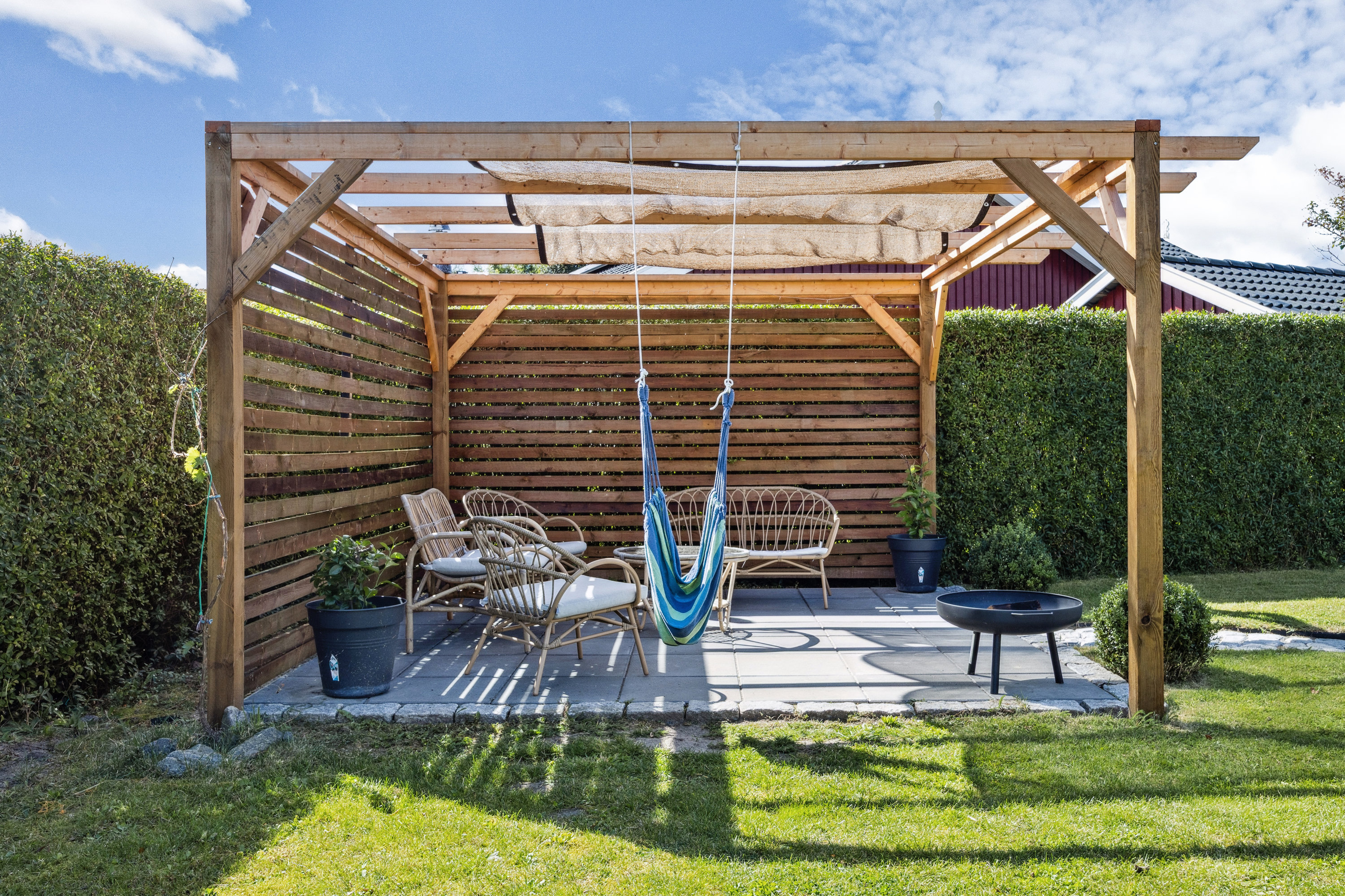 Fremhævet have billede i fuldskærmstilstand. Billede af Neergaardparken 15, 4140 Borup