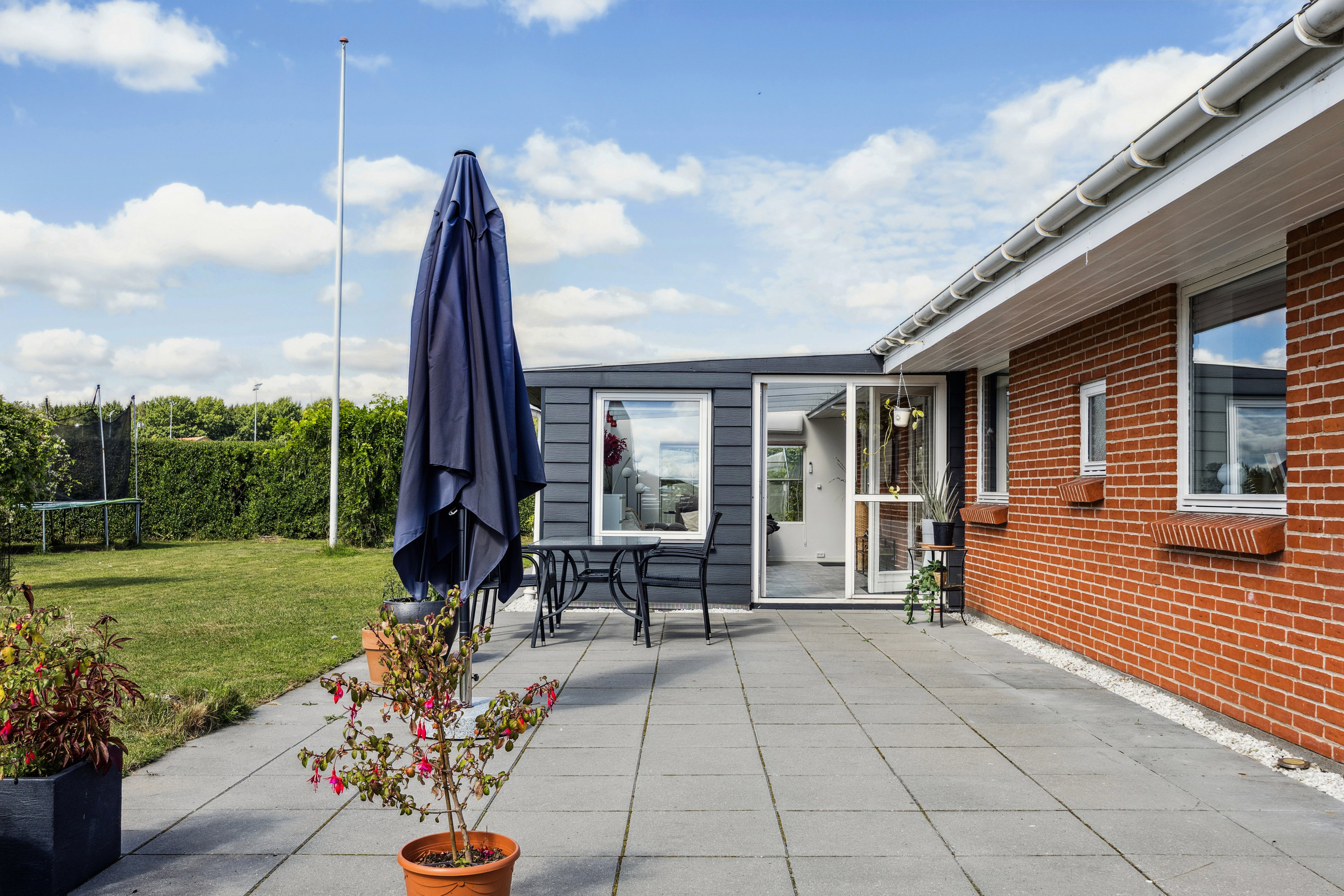 Fremhævet terrasse billede i fuldskærmstilstand. Billede af Neergaardparken 15, 4140 Borup