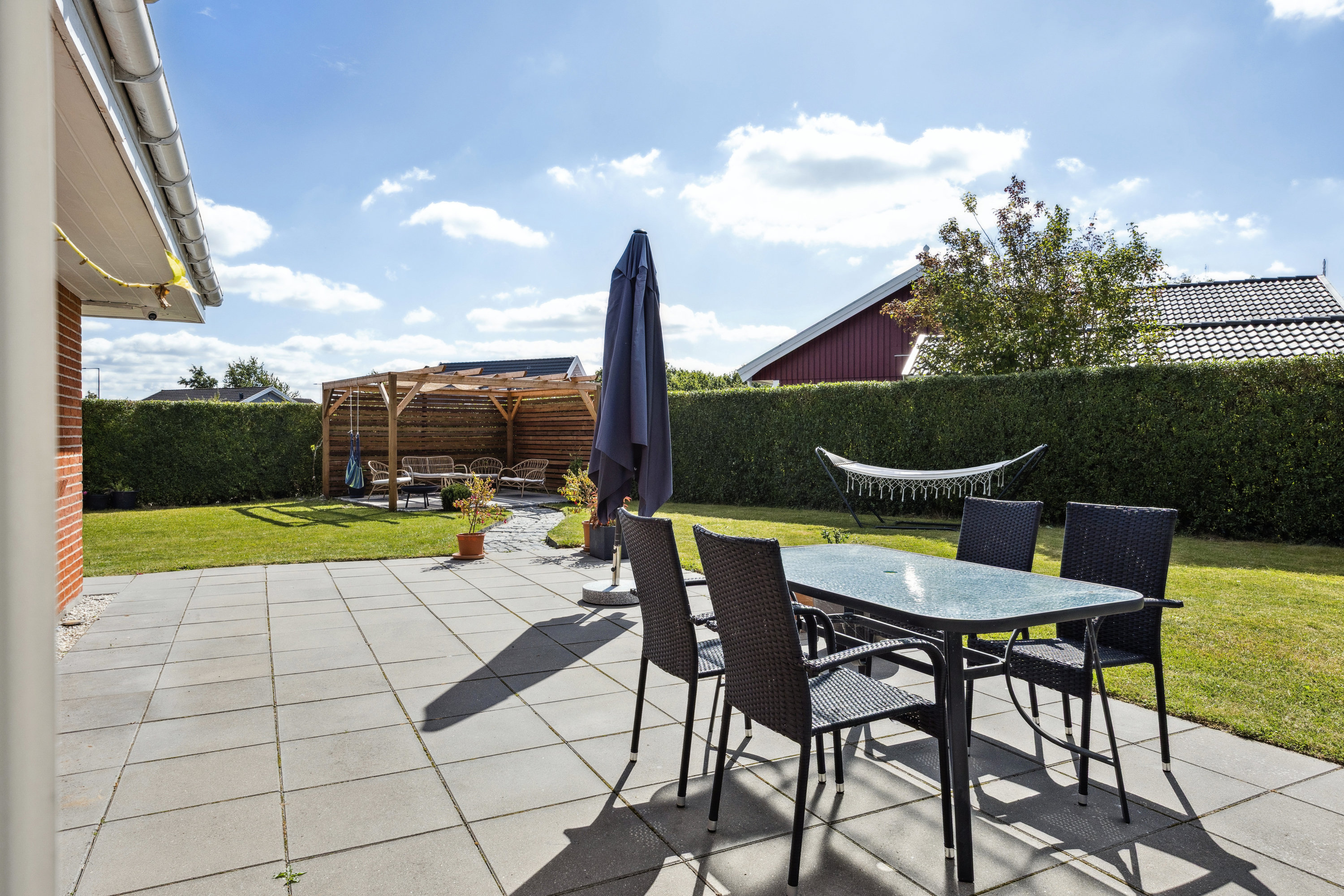 Fremhævet have billede i fuldskærmstilstand. Billede af Neergaardparken 15, 4140 Borup