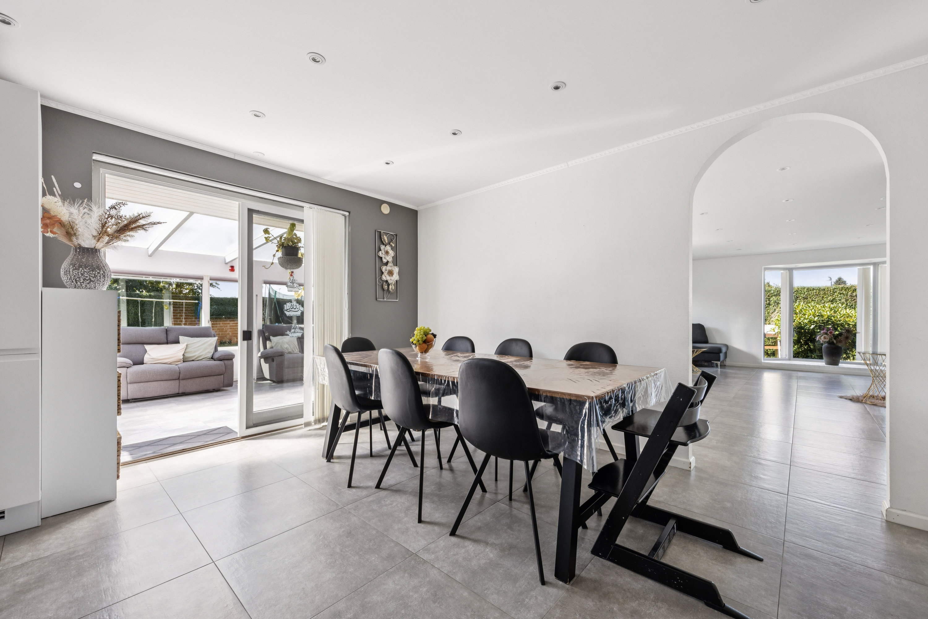 Fremhævet stue billede i fuldskærmstilstand. Billede af Neergaardparken 15, 4140 Borup