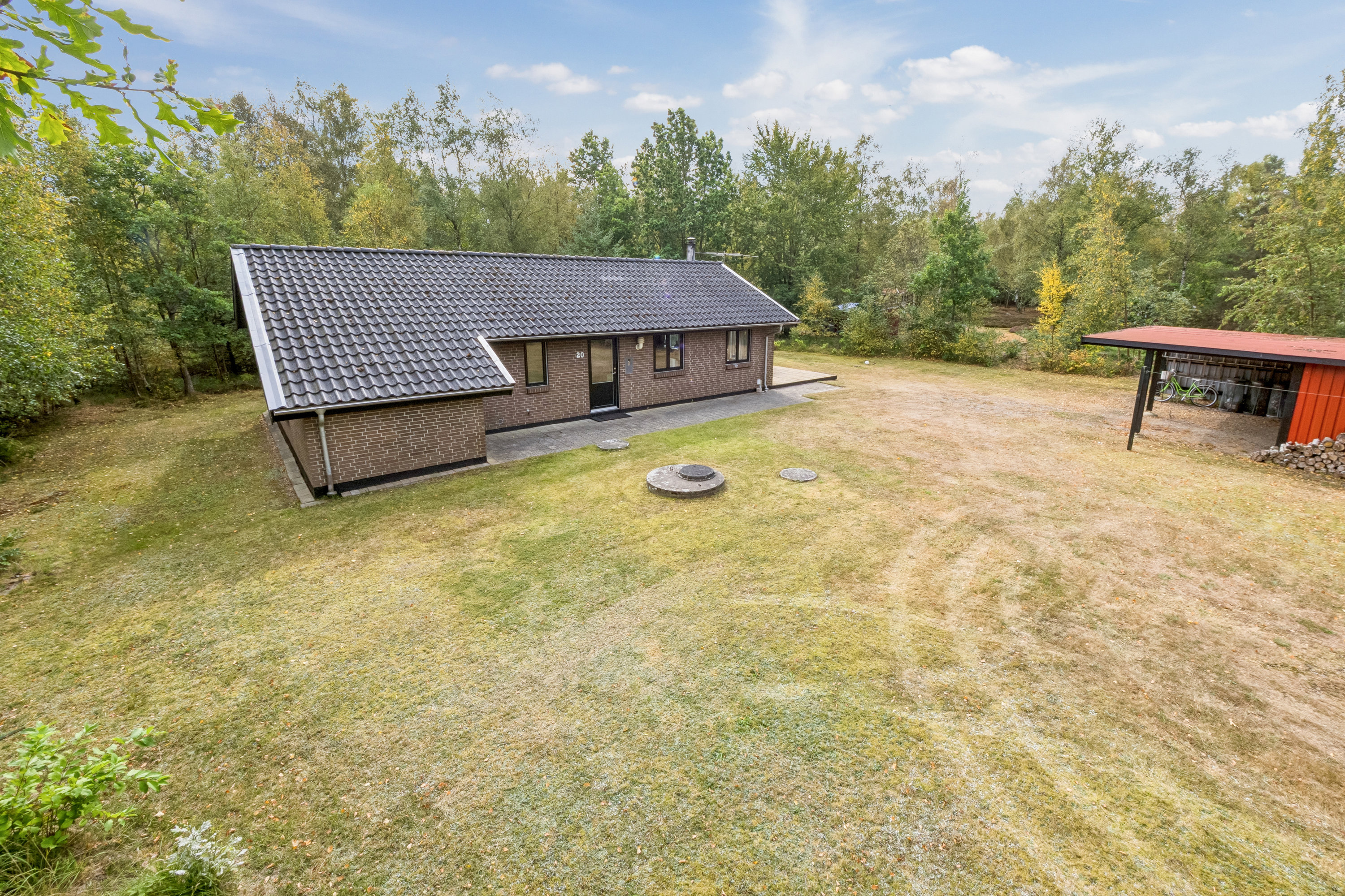 Fremhævet have billede i fuldskærmstilstand. Billede af Engelstskovvej 20, Færker Vig, 7884 Fur