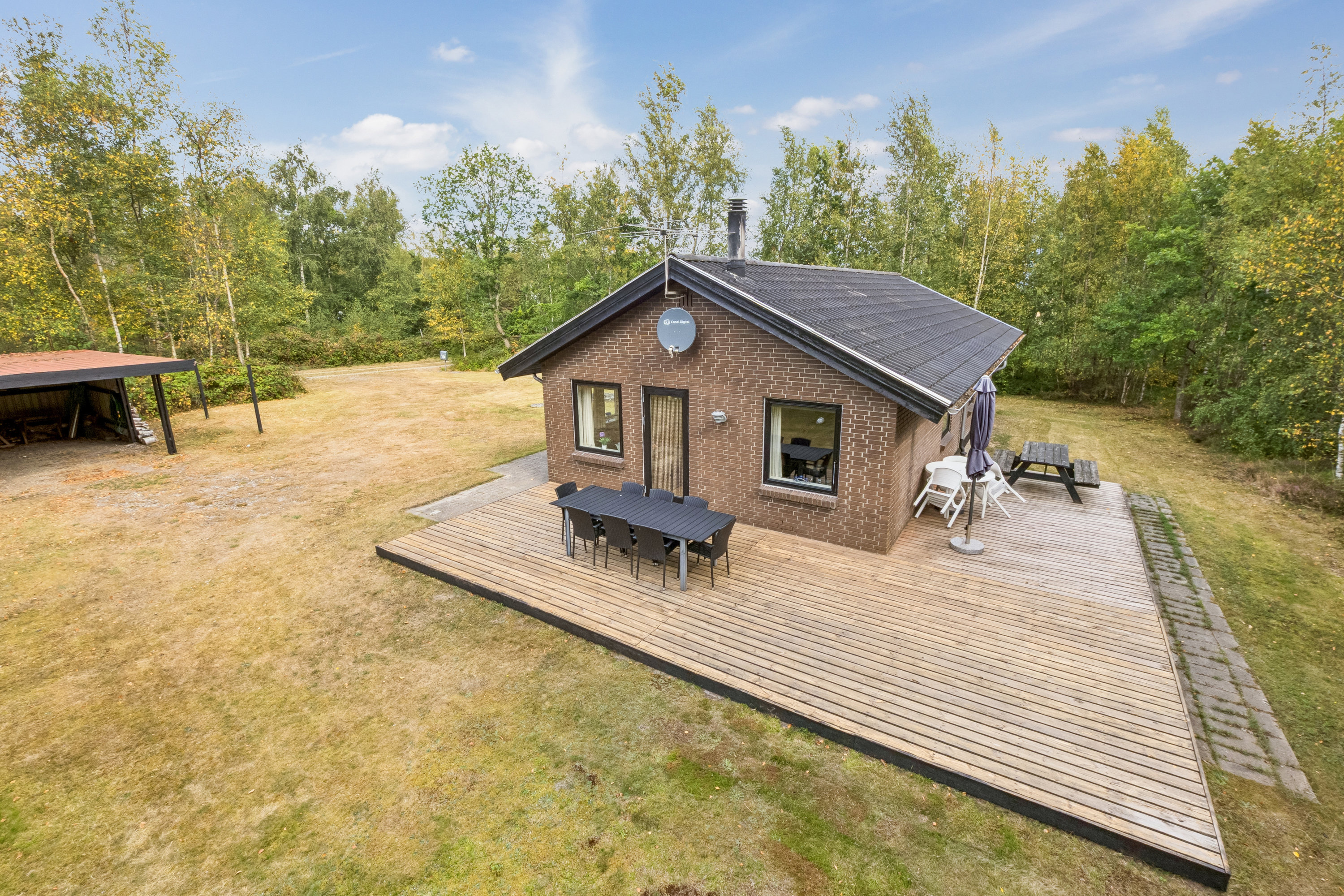 Fremhævet ejendom 1 billede i fuldskærmstilstand. Billede af Engelstskovvej 20, Færker Vig, 7884 Fur