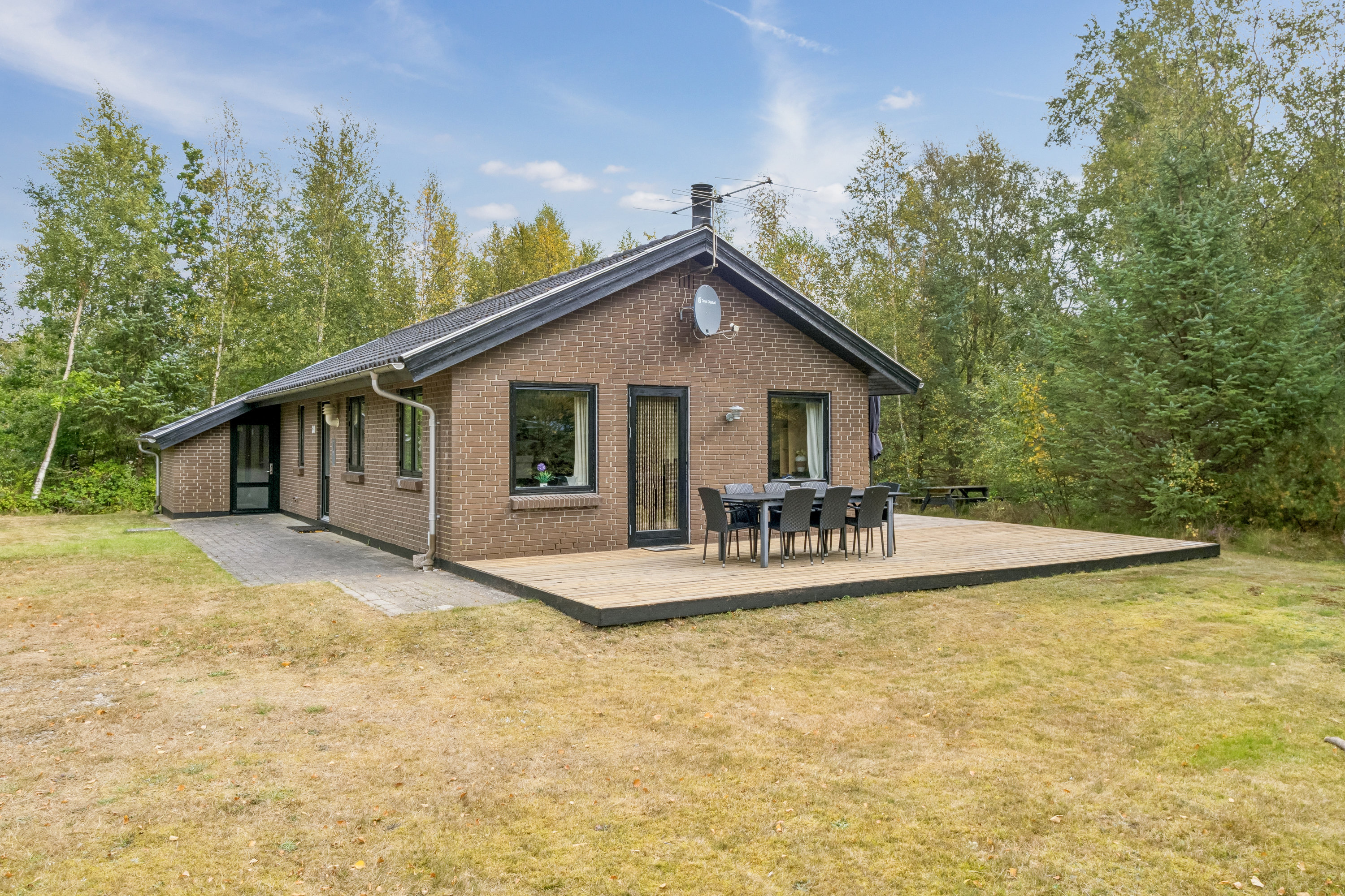 Fremhævet ejendom 1 billede i fuldskærmstilstand. Billede af Engelstskovvej 20, Færker Vig, 7884 Fur