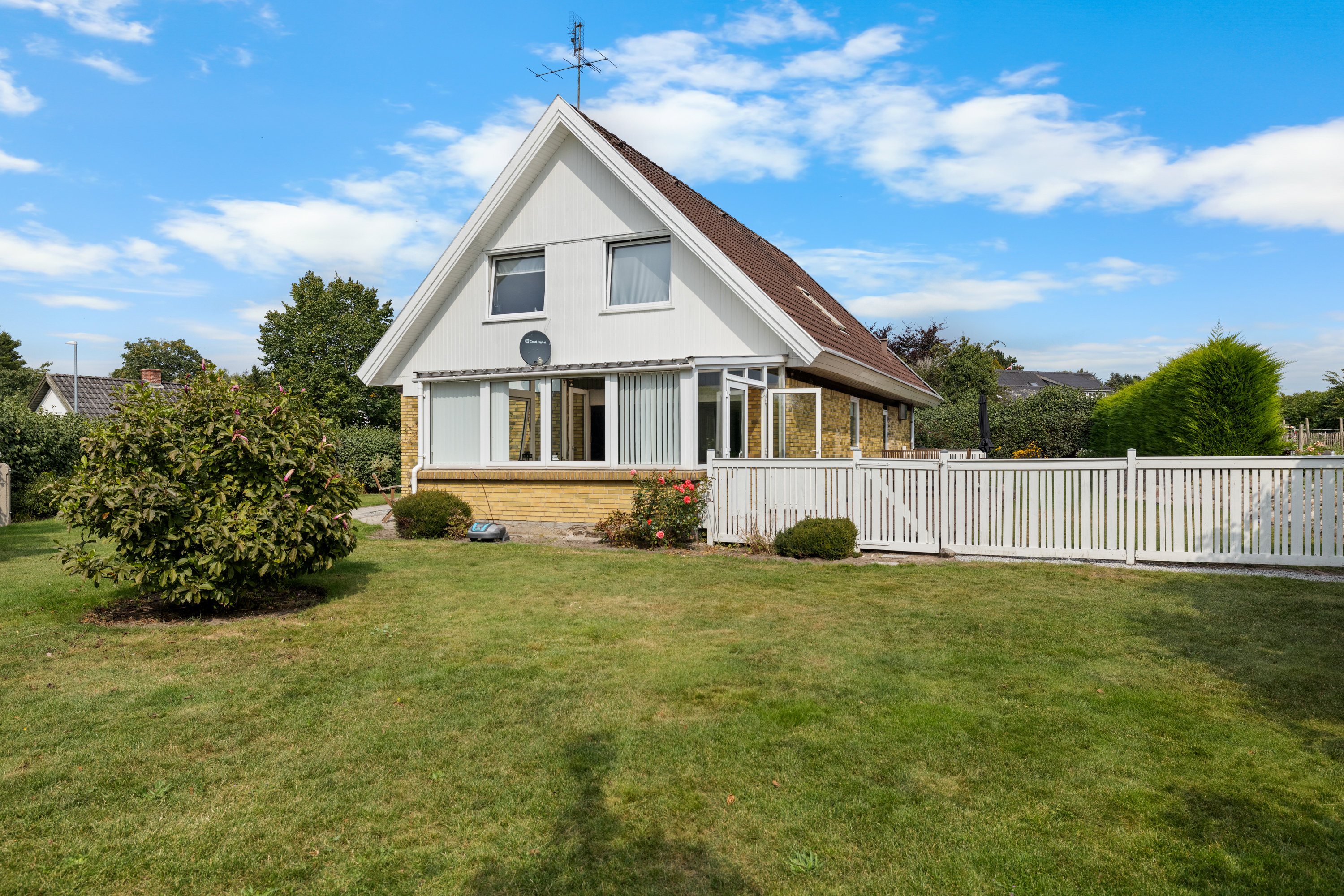 Fremhævet facade billede i fuldskærmstilstand. Billede af Faldsledvej 5, Håstrup, 5600 Faaborg