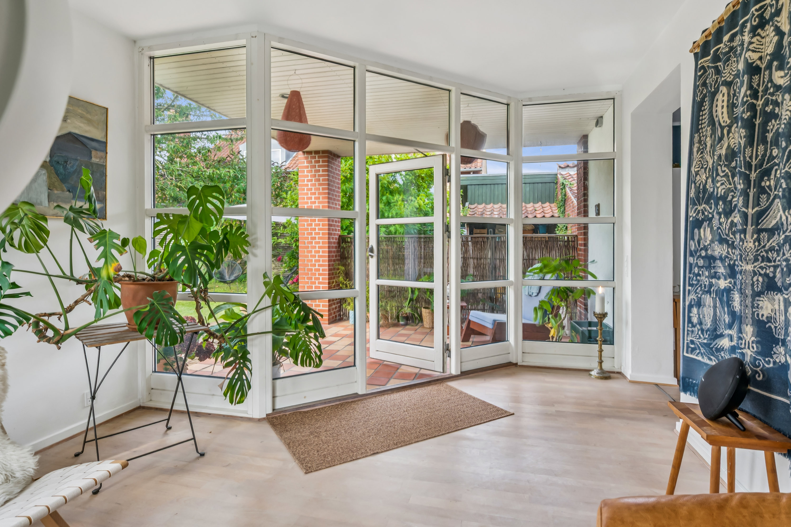 Fremhævet stue billede i fuldskærmstilstand. Billede af Solbakken 15, 8240 Risskov