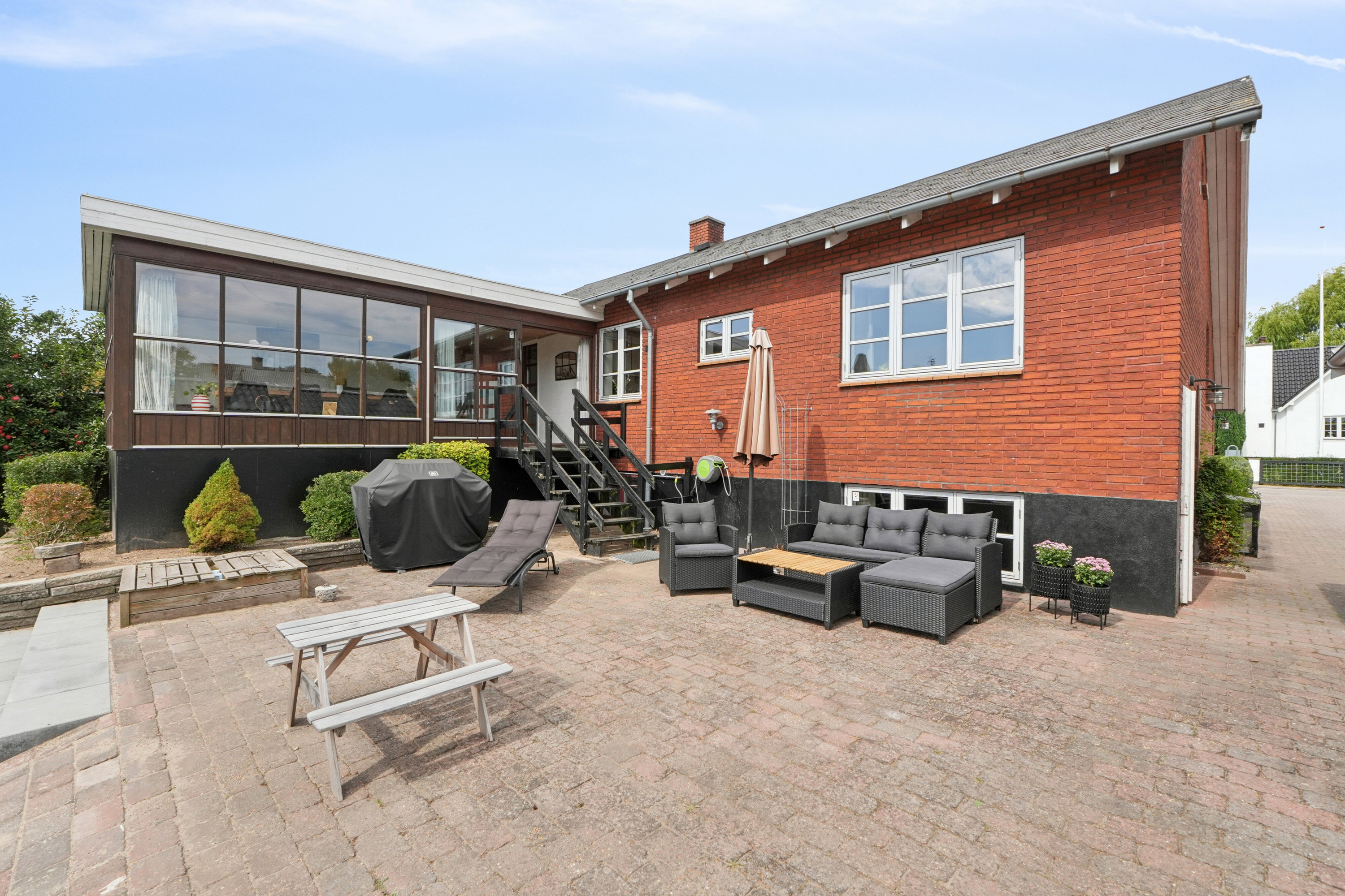 Fremhævet udendørs billede i fuldskærmstilstand. Billede af Stationsvej 68, 5771 Stenstrup