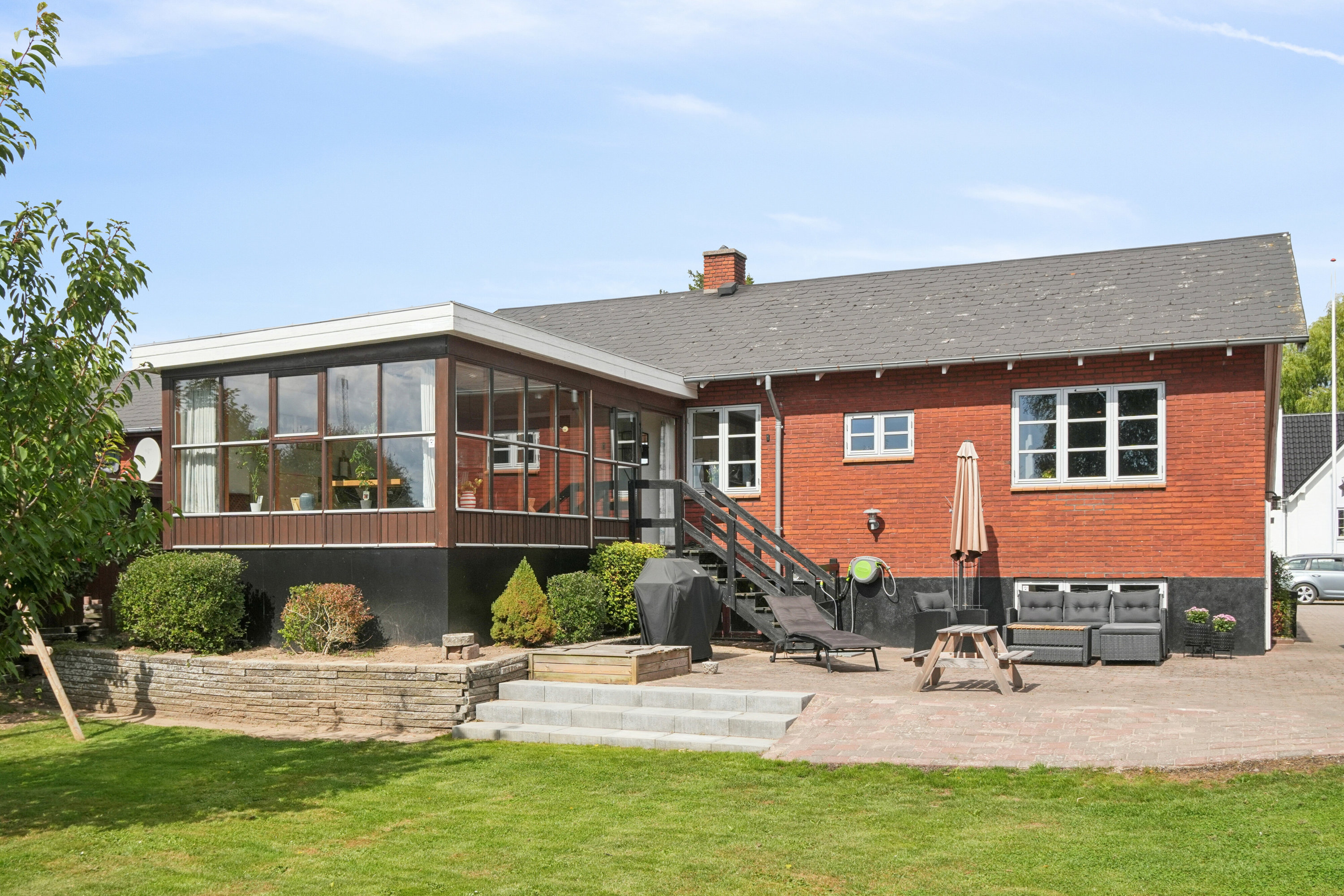 Fremhævet udendørs billede i fuldskærmstilstand. Billede af Stationsvej 68, 5771 Stenstrup