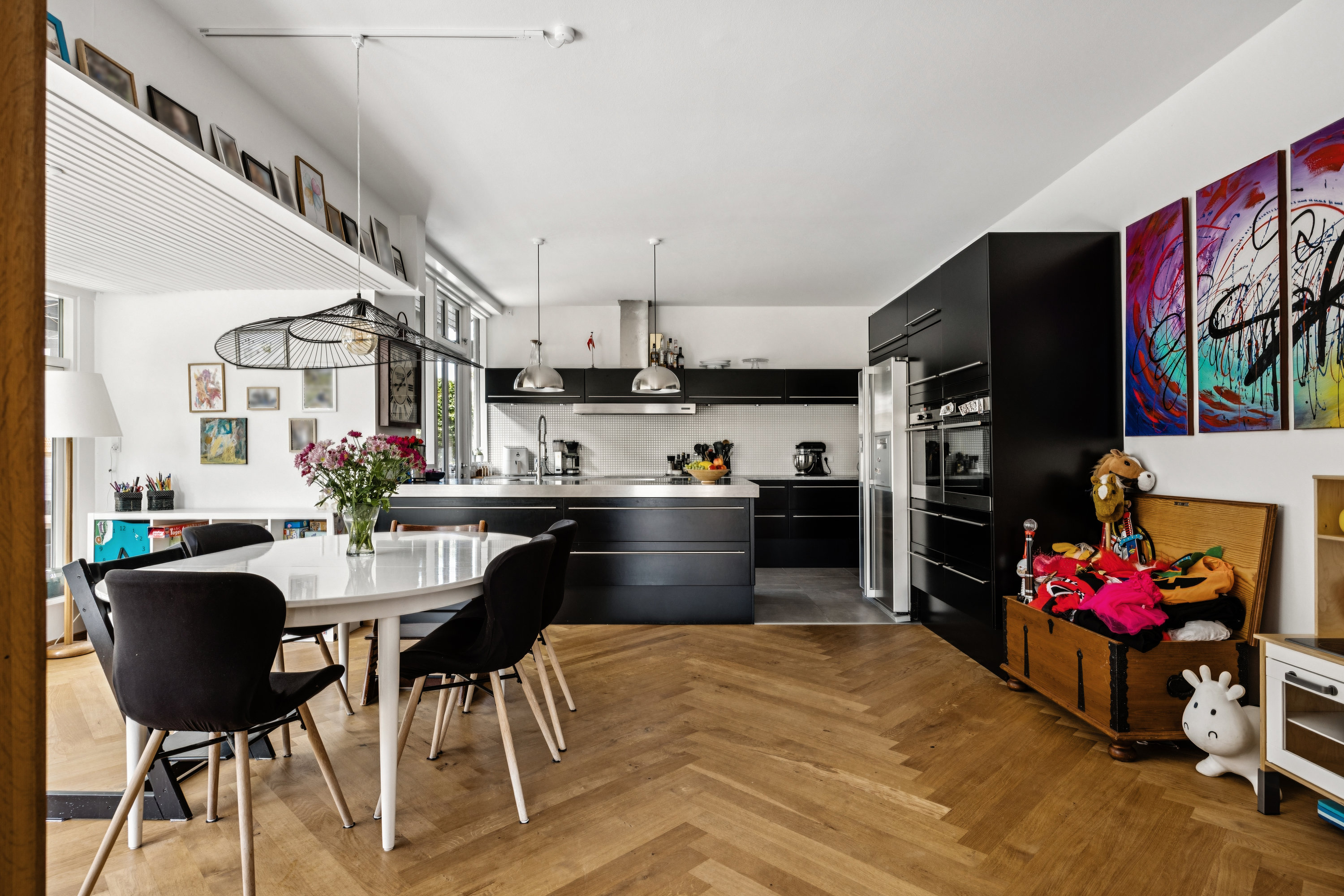 Fremhævet stue billede i fuldskærmstilstand. Billede af Jyllandsgade 32, 4100 Ringsted