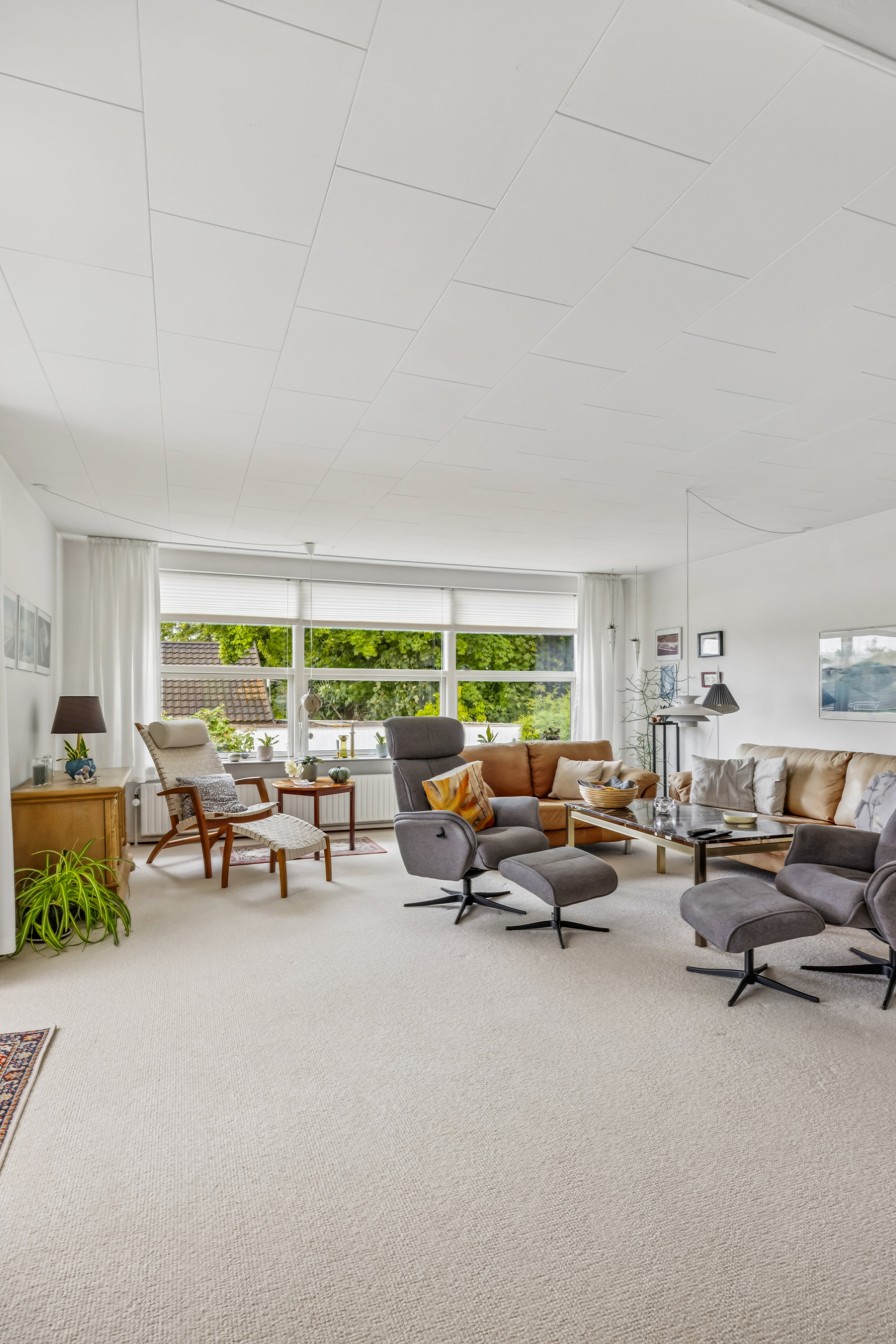 Fremhævet stue billede i fuldskærmstilstand. Billede af Engblommevej 25, 8410 Rønde