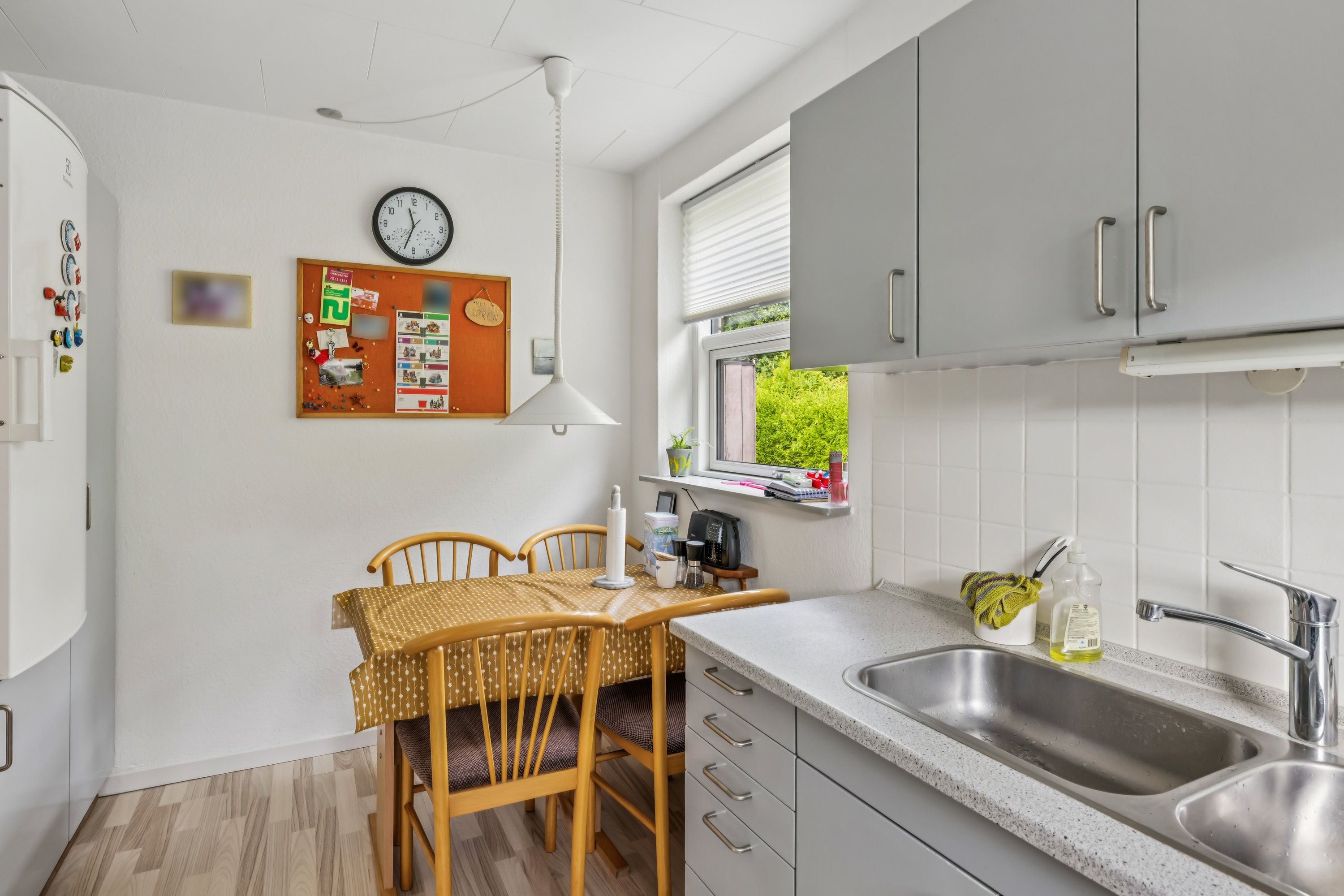 Fremhævet køkken billede i fuldskærmstilstand. Billede af Engblommevej 25, 8410 Rønde