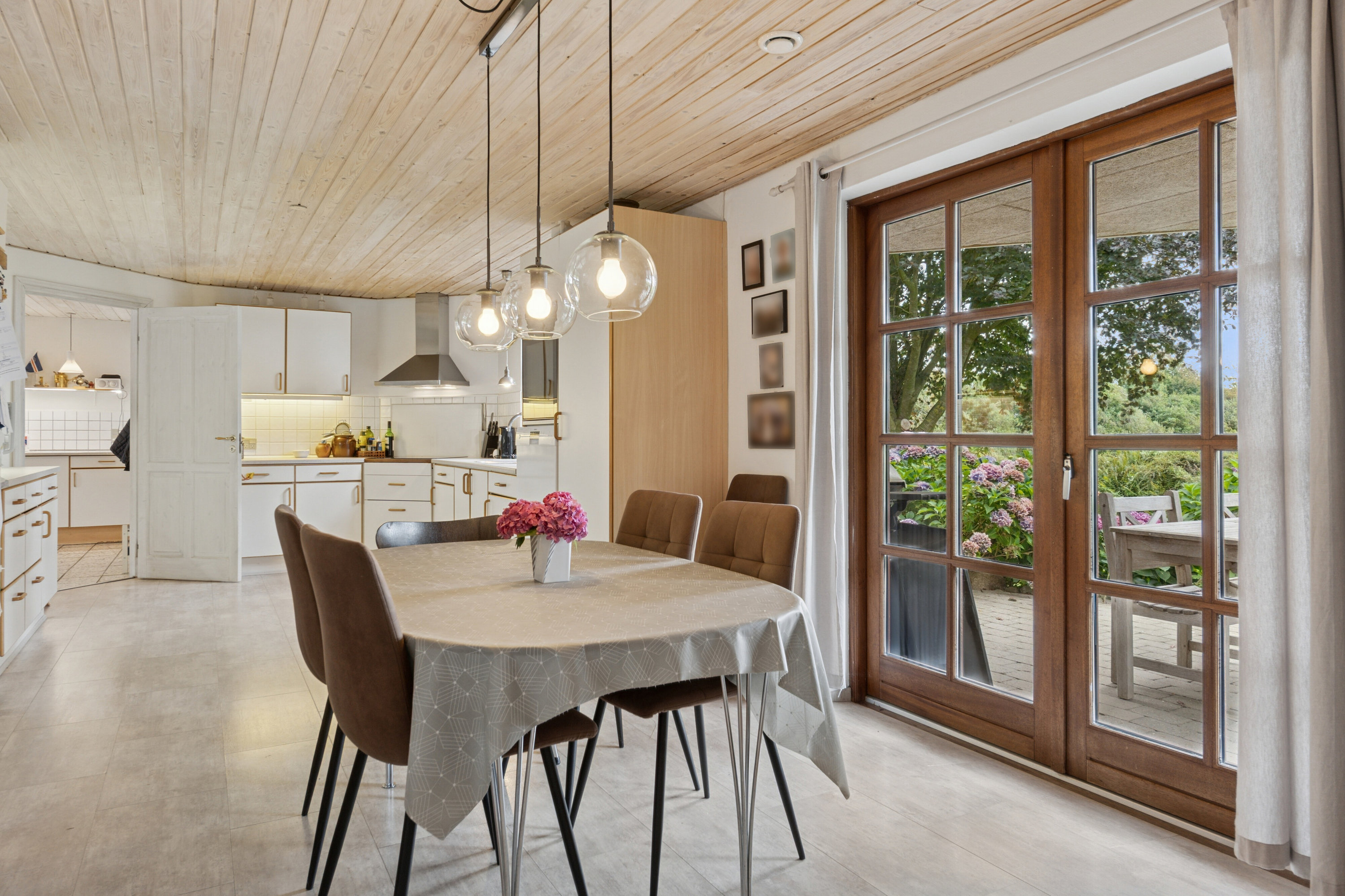 Fremhævet spisestue billede i fuldskærmstilstand. Billede af Hvirrekærvej 148, Bjergby, 9800 Hjørring