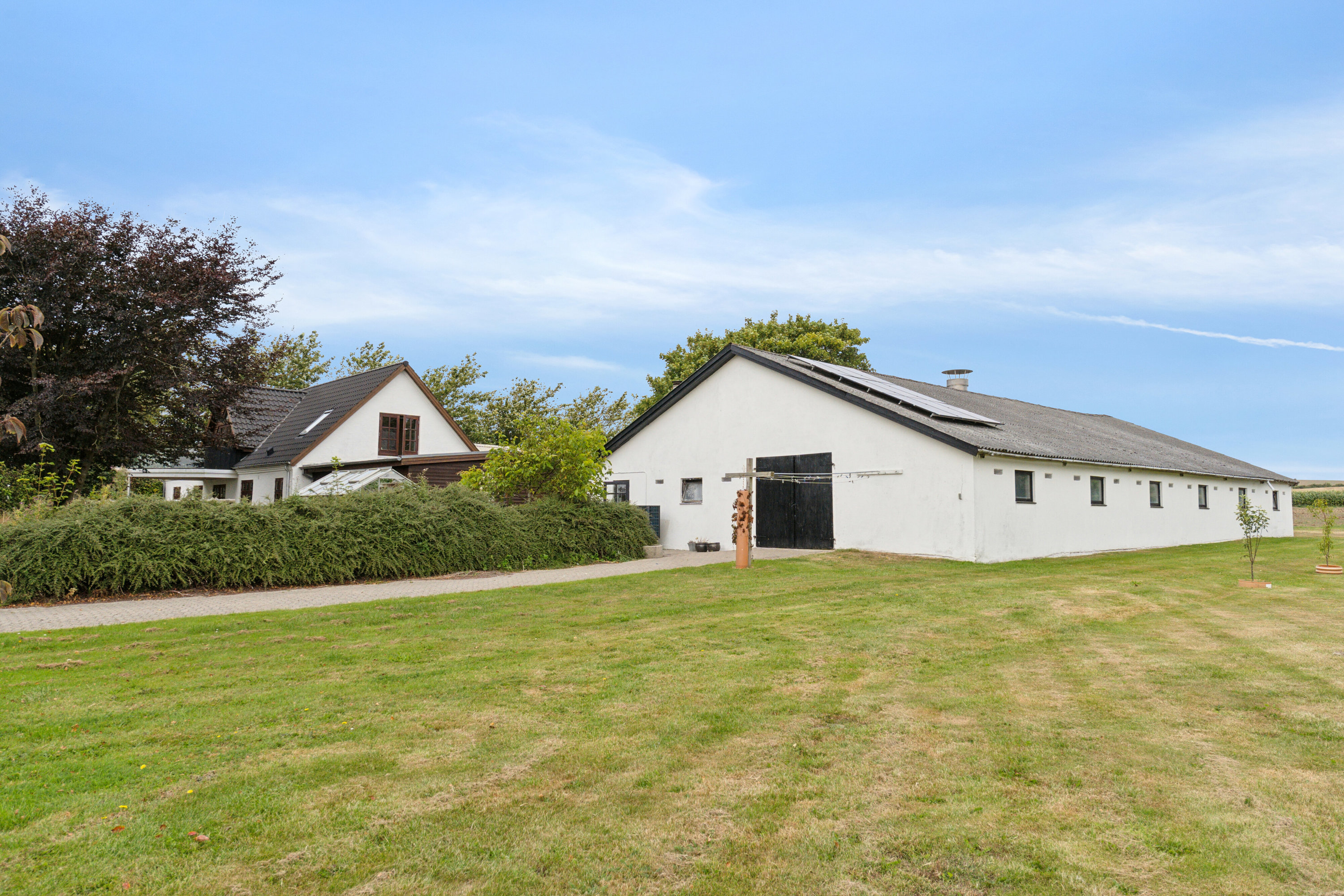 Fremhævet set fra vejen billede i fuldskærmstilstand. Billede af Hvirrekærvej 148, Bjergby, 9800 Hjørring