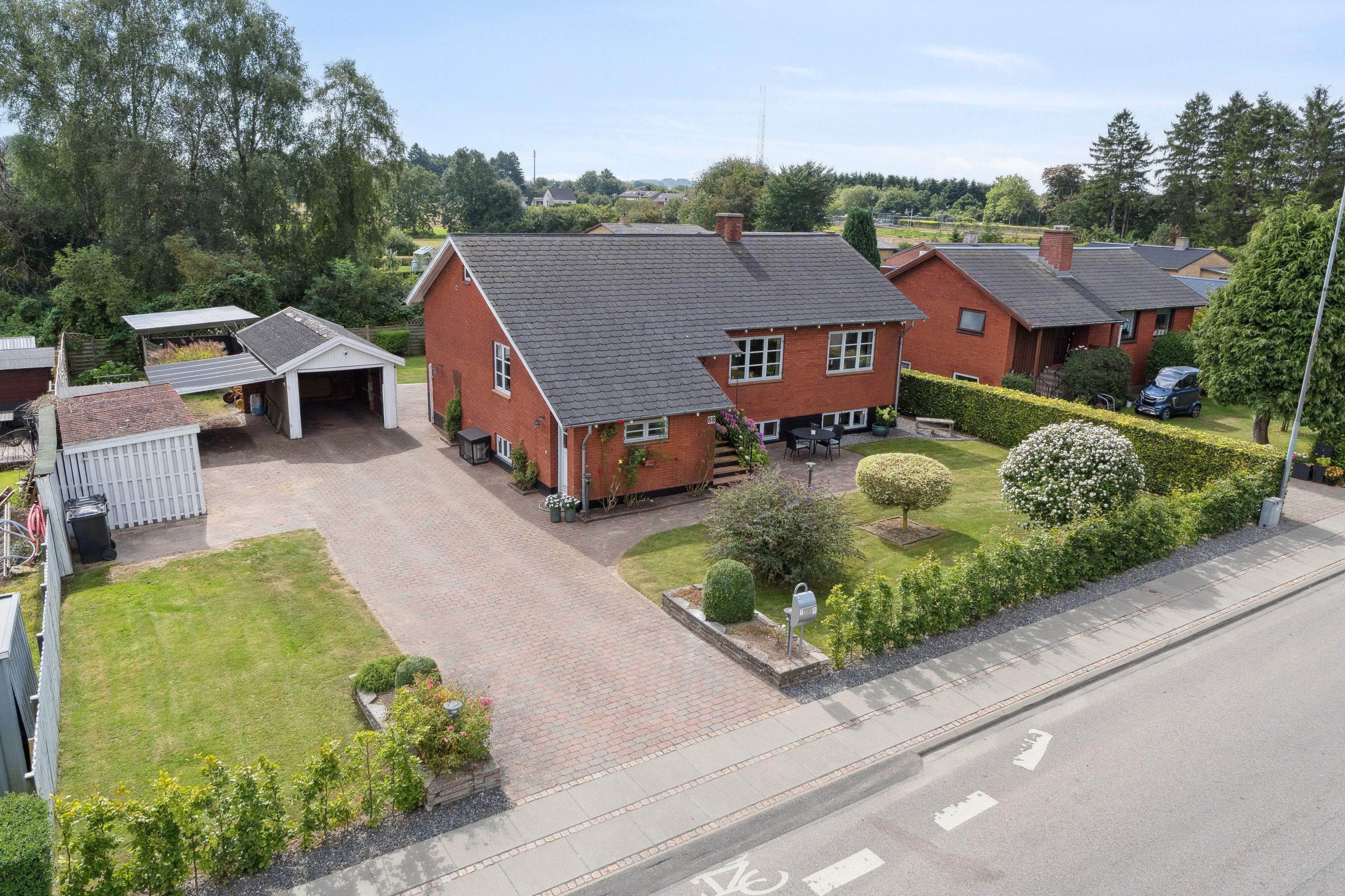 Fremhævet set fra vejen billede i fuldskærmstilstand. Billede af Stationsvej 68, 5771 Stenstrup