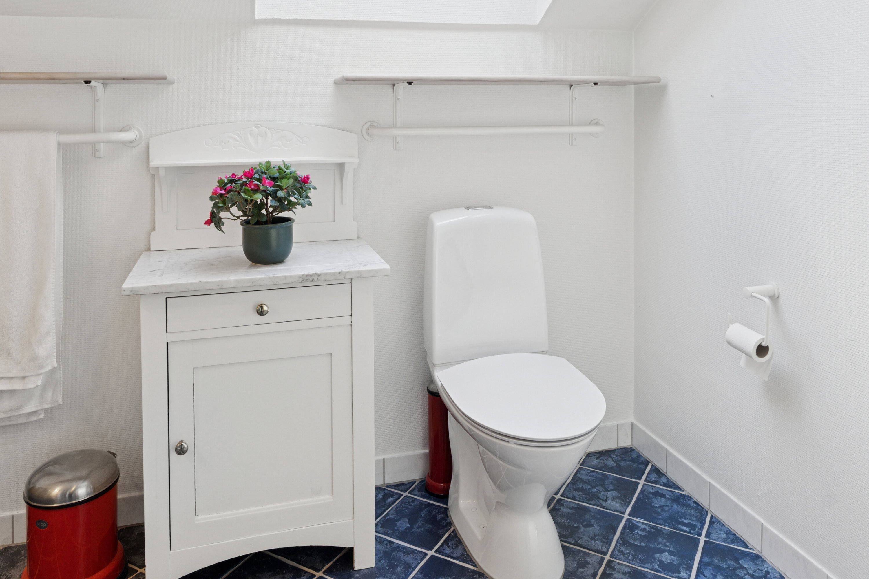 Fremhævet badeværelse billede i fuldskærmstilstand. Billede af Dokken 5, 4700 Næstved