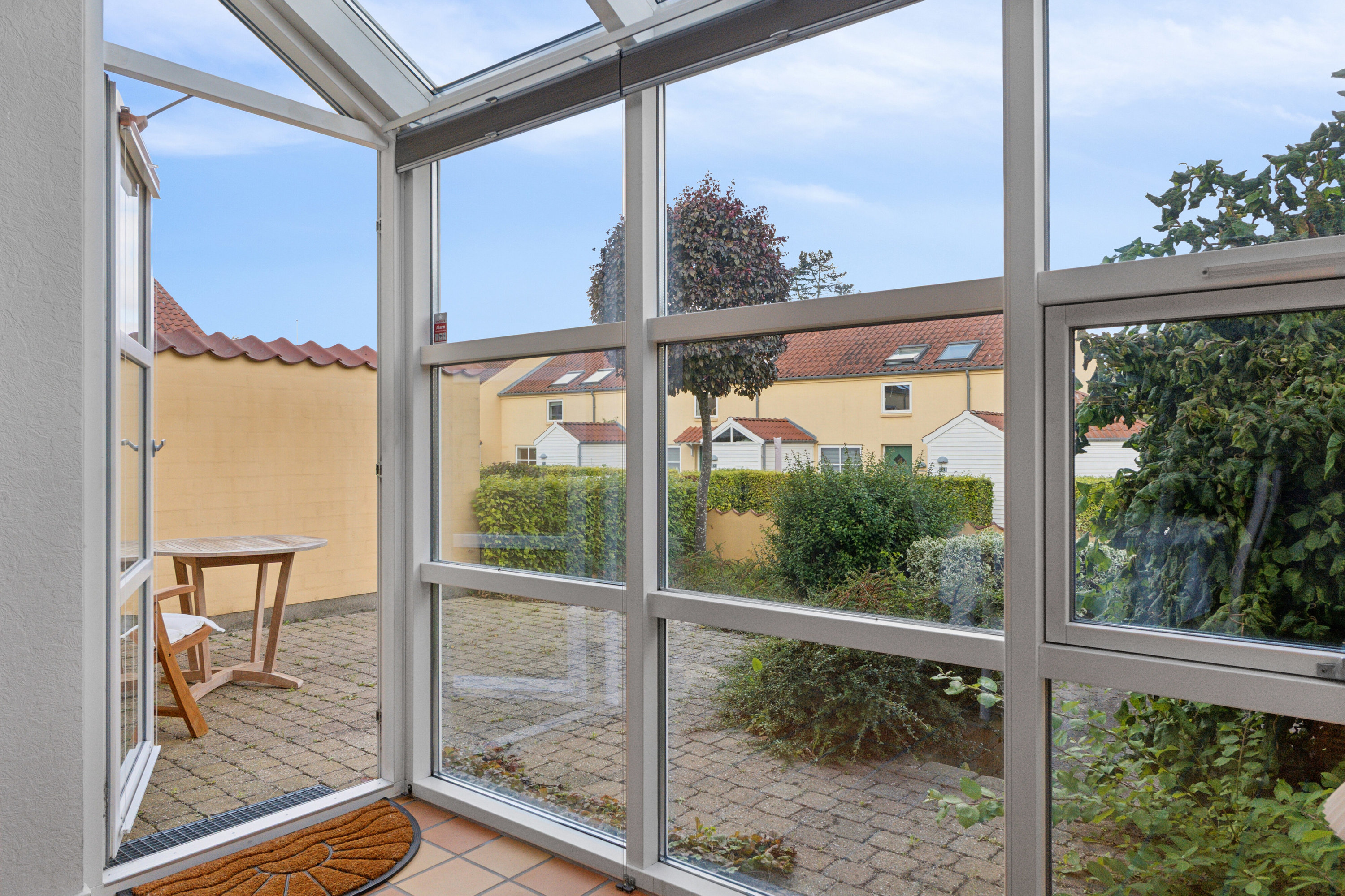 Fremhævet udestue billede i fuldskærmstilstand. Billede af Dokken 5, 4700 Næstved