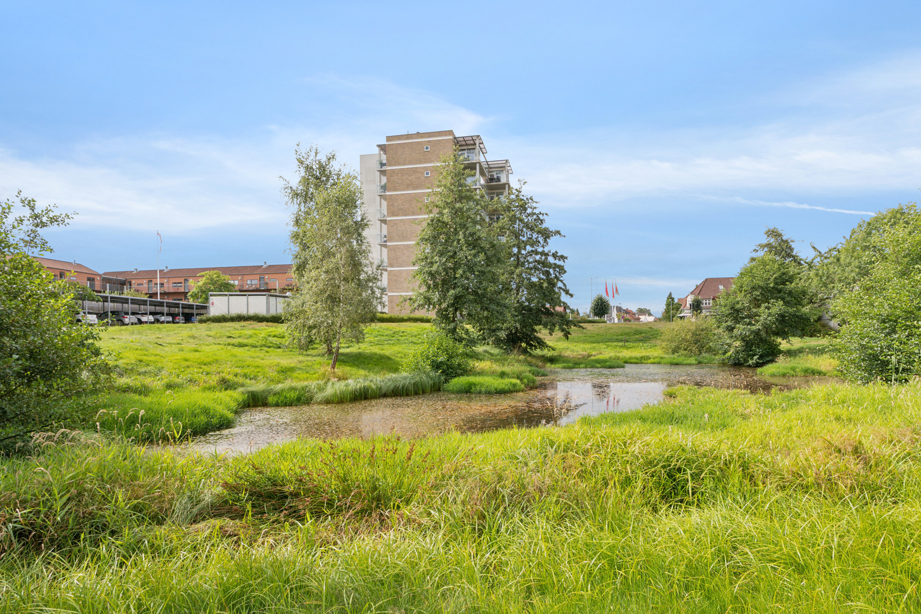 Fremhævet udendørs billede i fuldskærmstilstand. Billede af Tulipanvej 5C, 2., 8600 Silkeborg