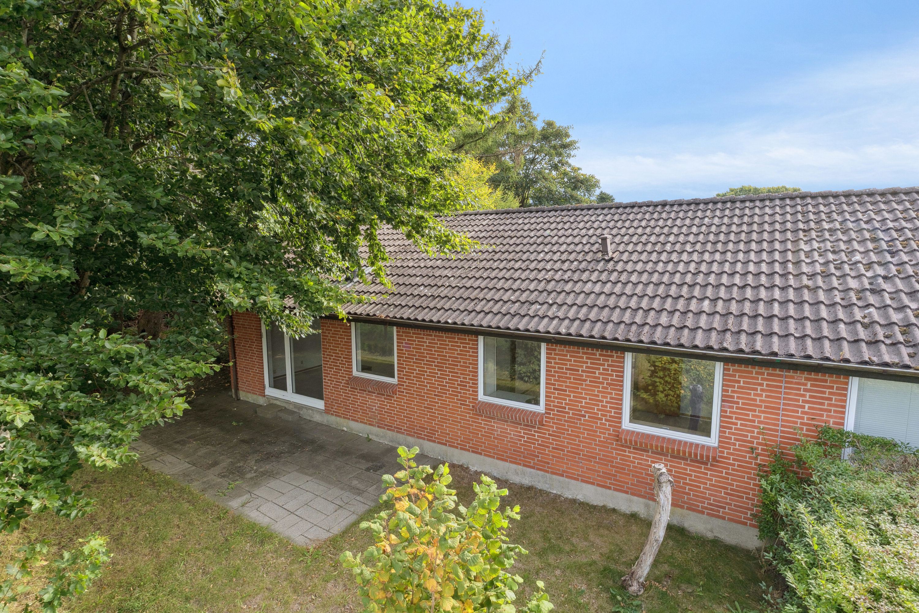 Fremhævet udsigt fra toppen billede i fuldskærmstilstand. Billede af Krogsgårdsvej 13F, Hvam, 8620 Kjellerup