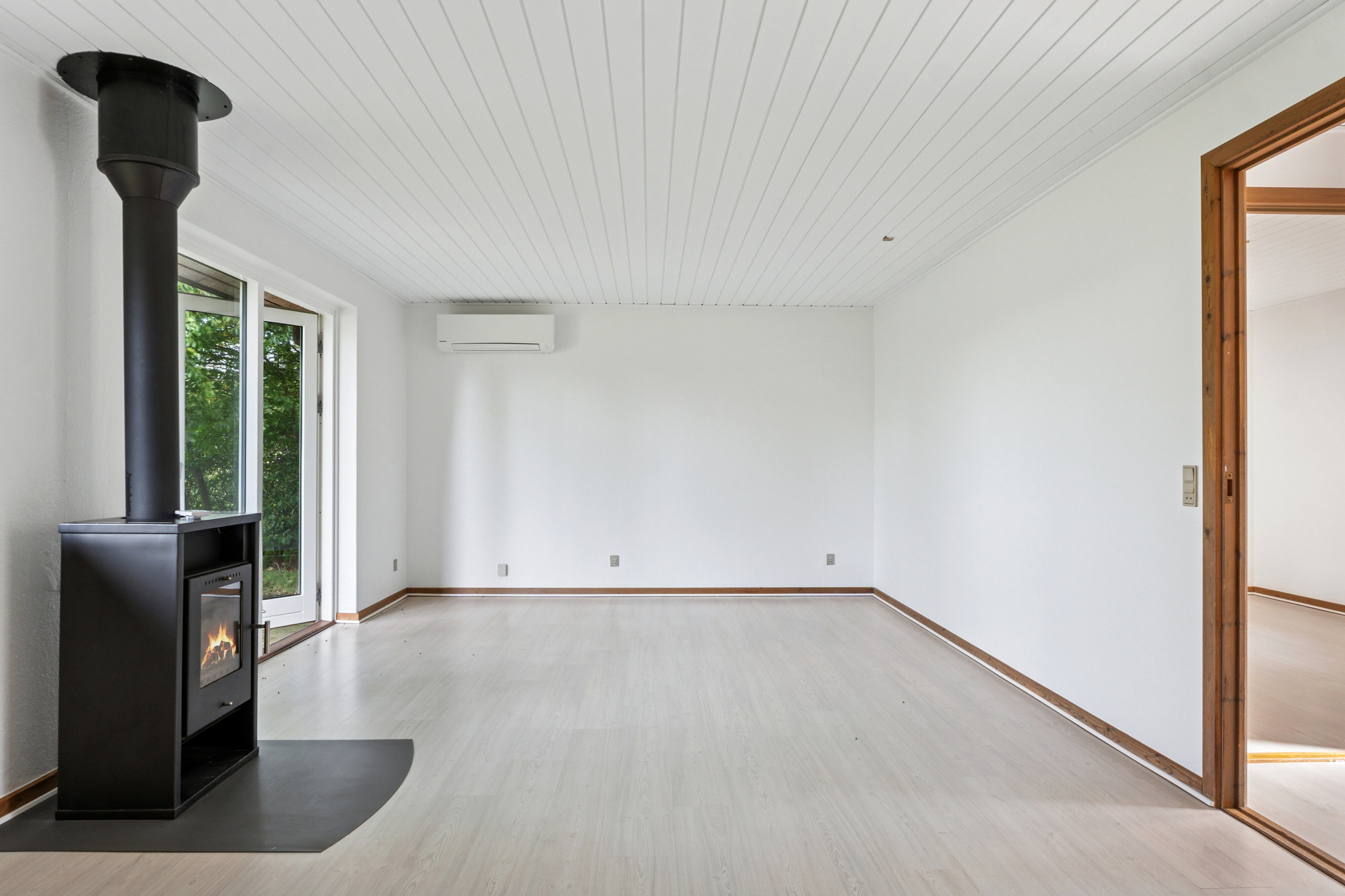 Fremhævet stue billede i fuldskærmstilstand. Billede af Krogsgårdsvej 13F, Hvam, 8620 Kjellerup