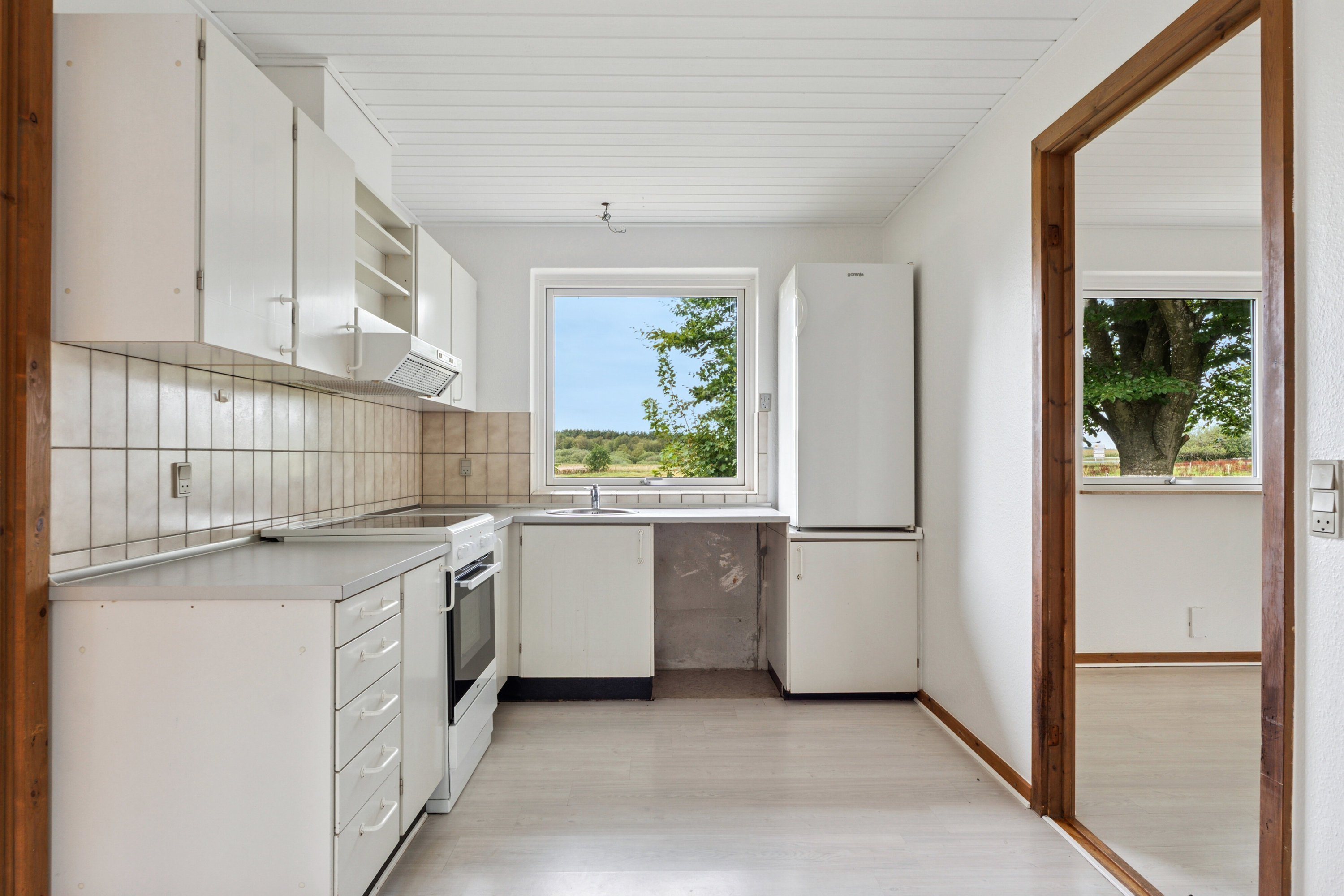 Fremhævet køkken billede i fuldskærmstilstand. Billede af Krogsgårdsvej 13F, Hvam, 8620 Kjellerup