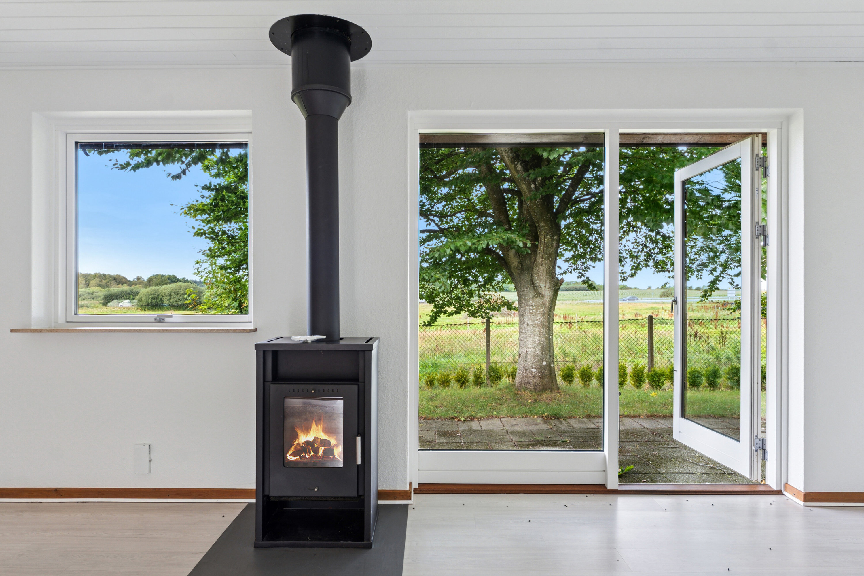 Fremhævet stue billede i fuldskærmstilstand. Billede af Krogsgårdsvej 13F, Hvam, 8620 Kjellerup