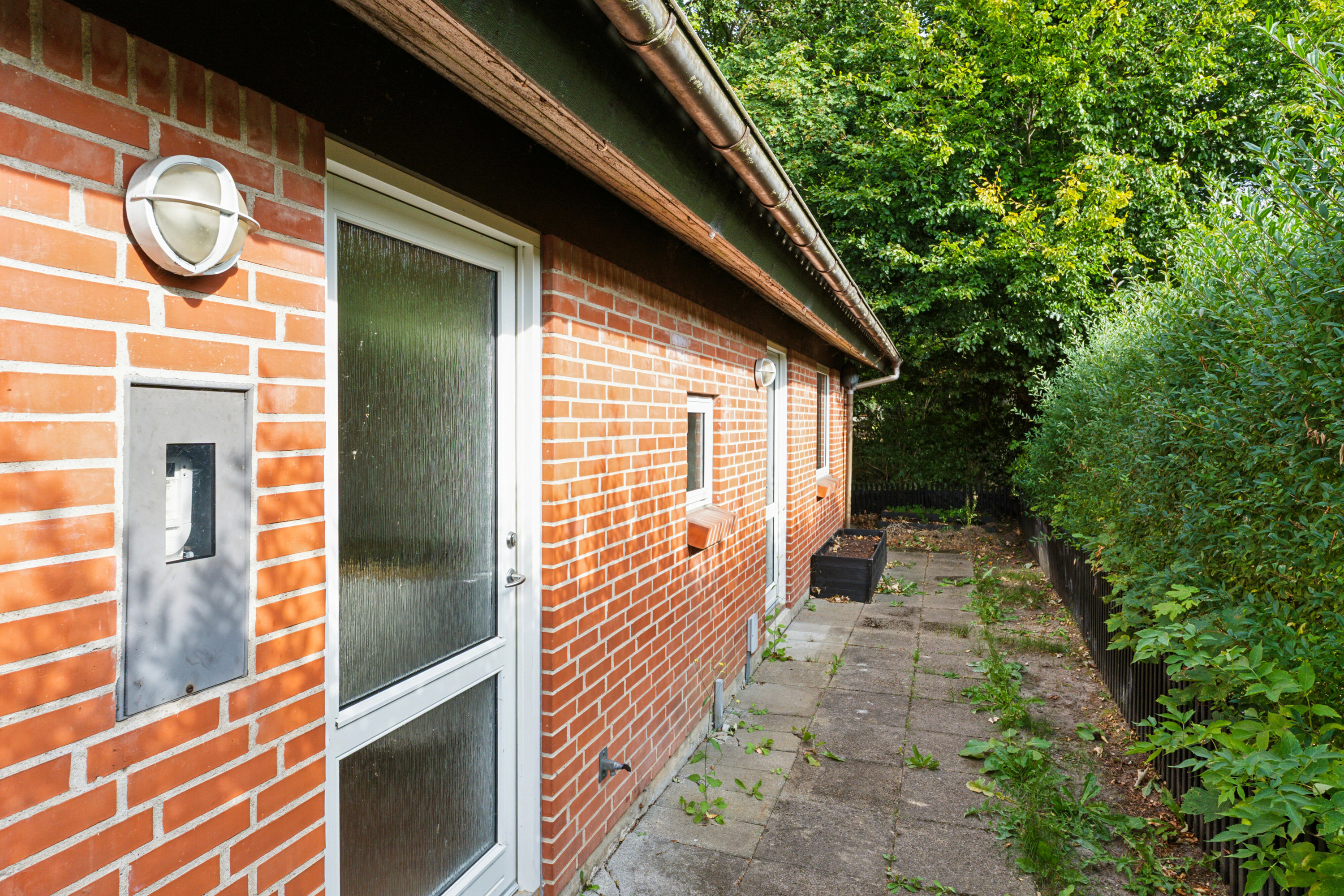 Fremhævet set fra haven billede i fuldskærmstilstand. Billede af Krogsgårdsvej 13F, Hvam, 8620 Kjellerup