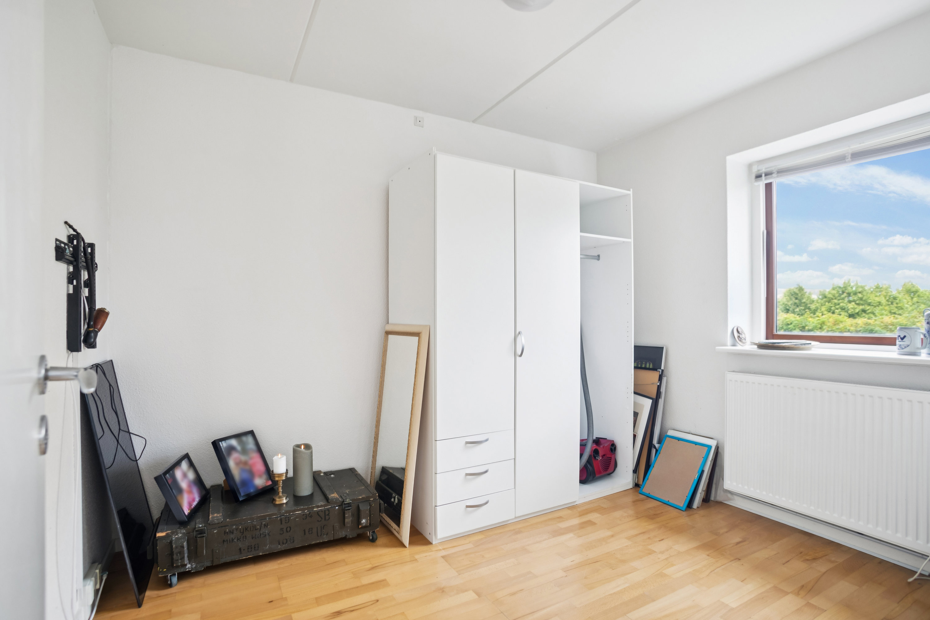 Fremhævet værelse billede i fuldskærmstilstand. Billede af Skjeberg Alle 43, 1. th., Høje Taastrup, 2630 Taastrup