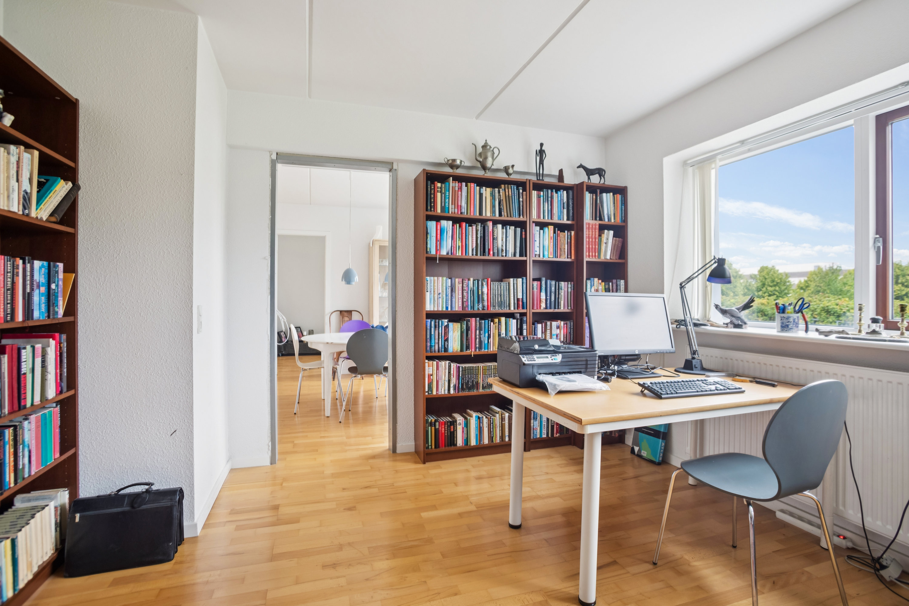 Fremhævet stue billede i fuldskærmstilstand. Billede af Skjeberg Alle 43, 1. th., Høje Taastrup, 2630 Taastrup