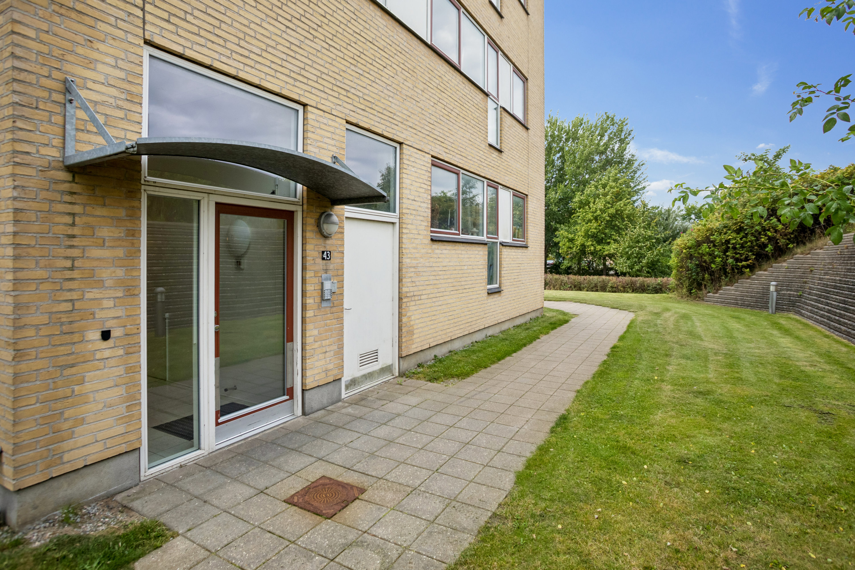 Miniaturebillede 1: ejendom 1. Billede af Skjeberg Alle 43, 1. th., Høje Taastrup, 2630 Taastrup