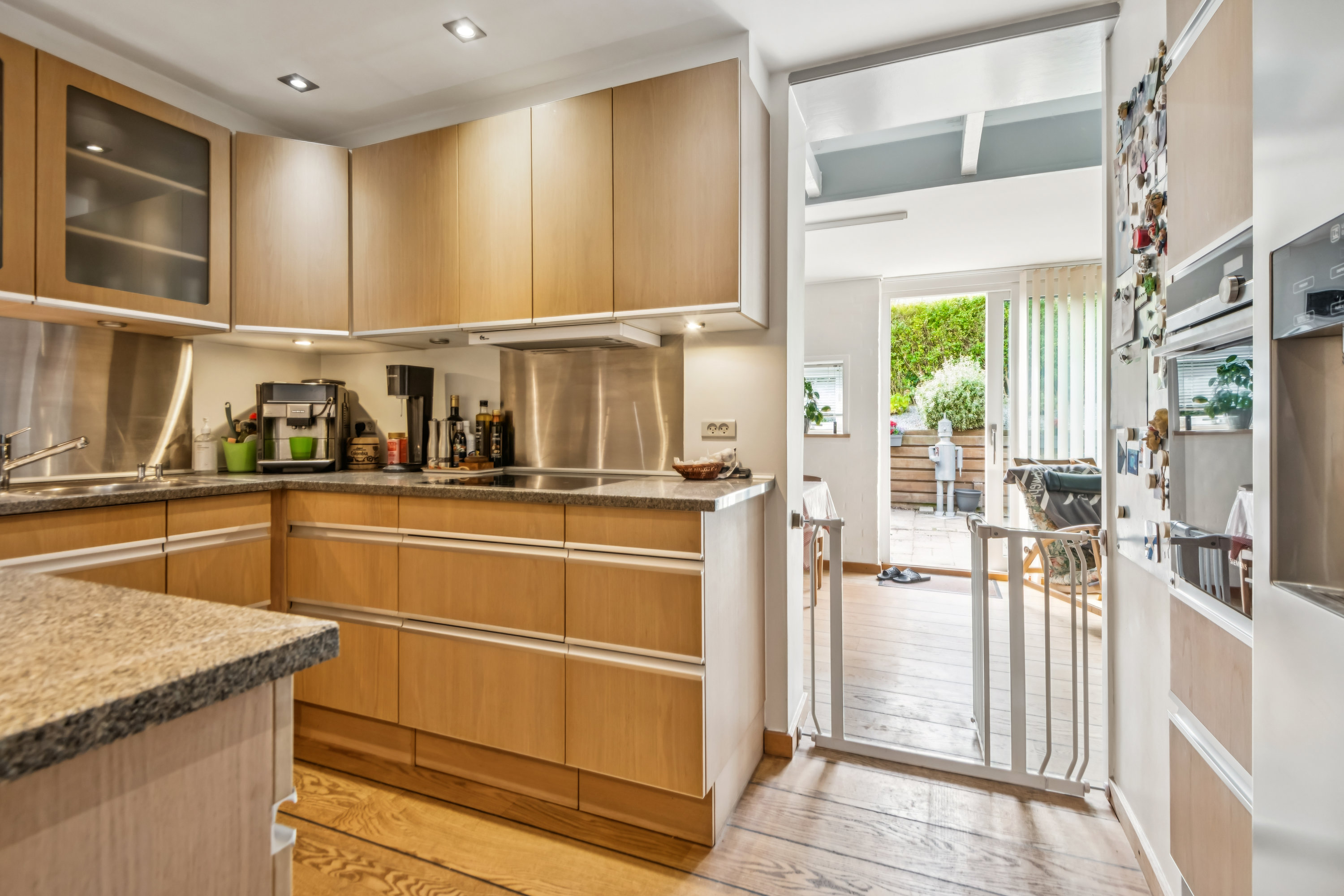 Fremhævet køkken billede i fuldskærmstilstand. Billede af Godske Lindenovs Vej 211, Gug, 9210 Aalborg SØ