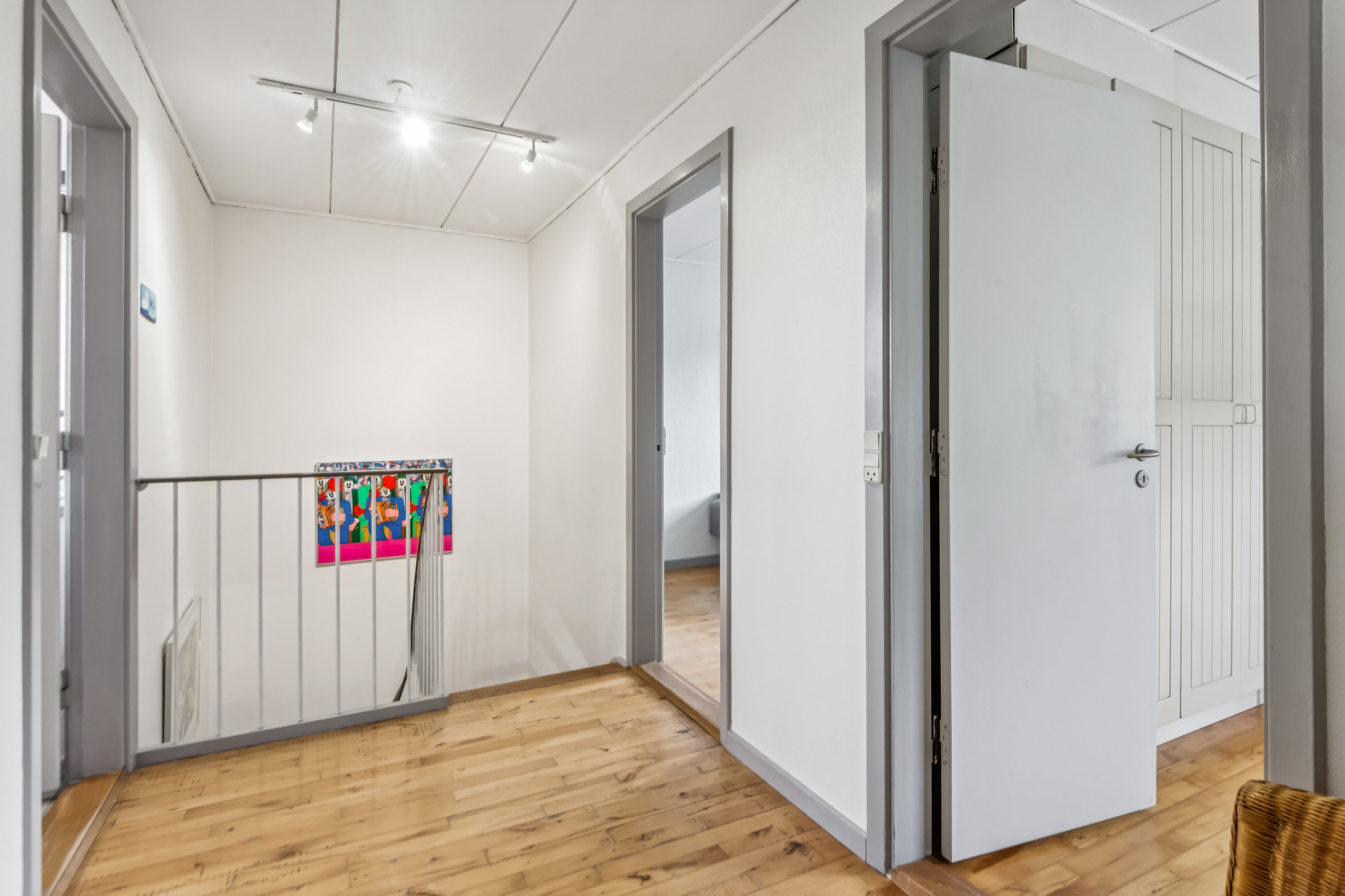 Fremhævet gang billede i fuldskærmstilstand. Billede af Godske Lindenovs Vej 211, Gug, 9210 Aalborg SØ