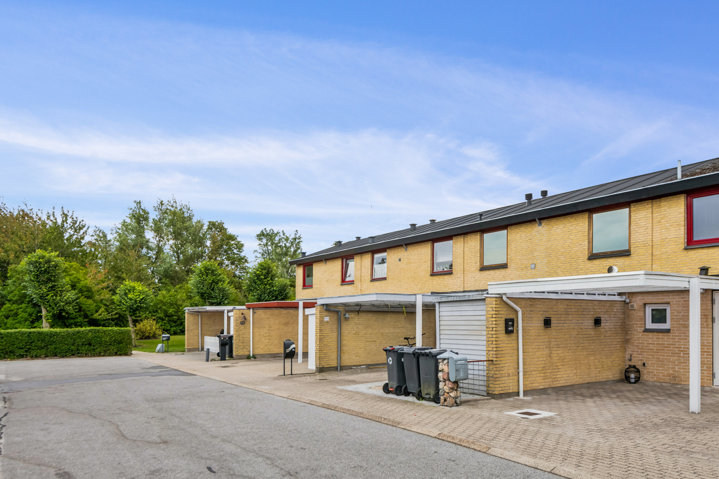 Fremhævet ejendom 1 billede i fuldskærmstilstand. Billede af Godske Lindenovs Vej 211, Gug, 9210 Aalborg SØ