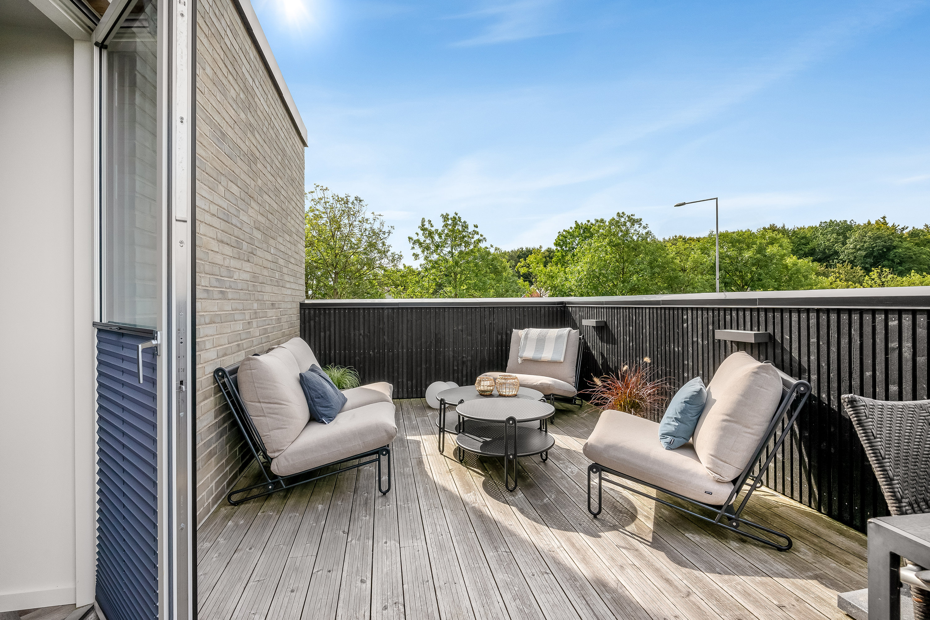 Fremhævet tagterrasse billede i fuldskærmstilstand. Billede af Krimpendam 7A, 7500 Holstebro